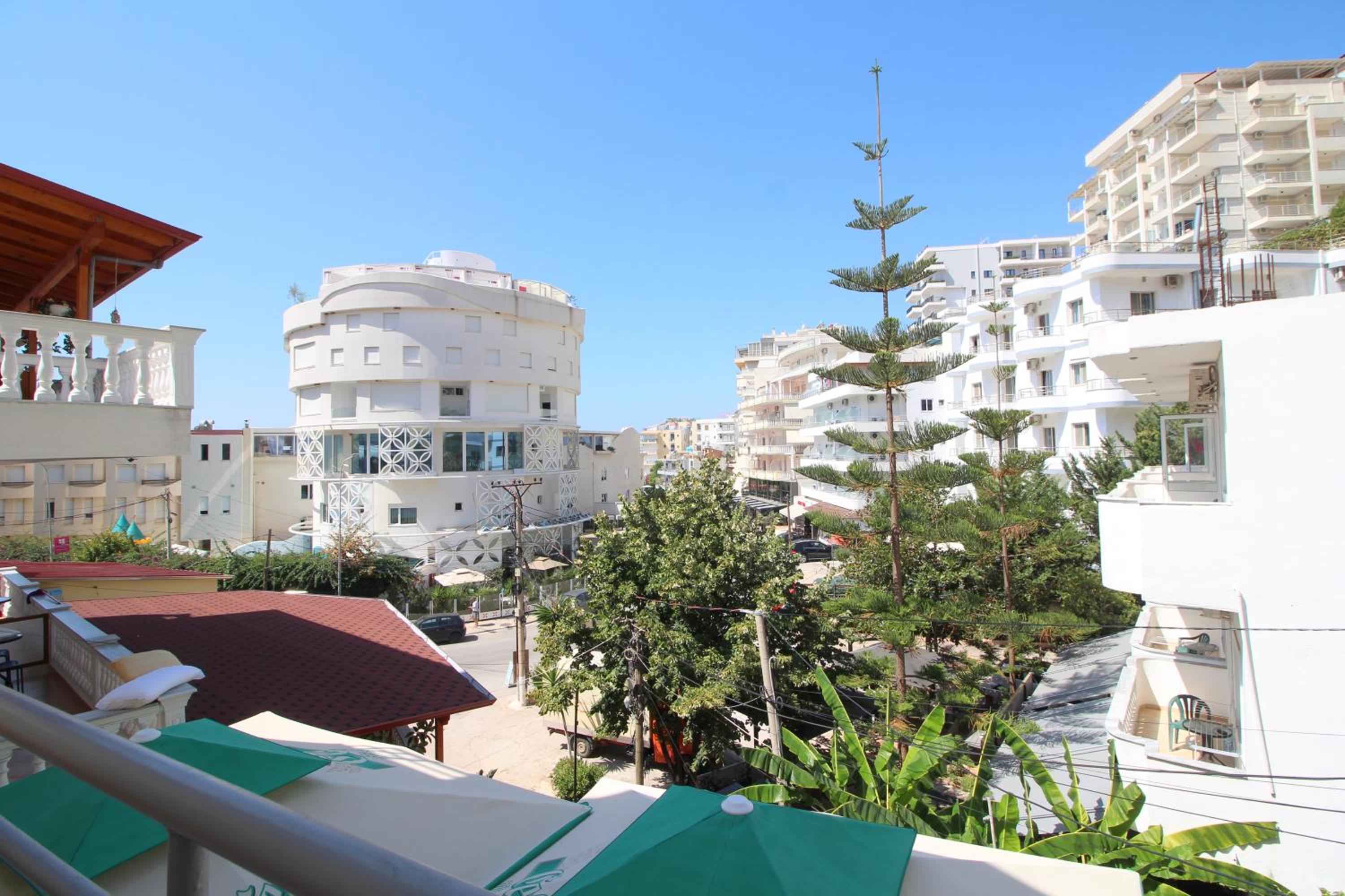 Lengu Holidays Houses