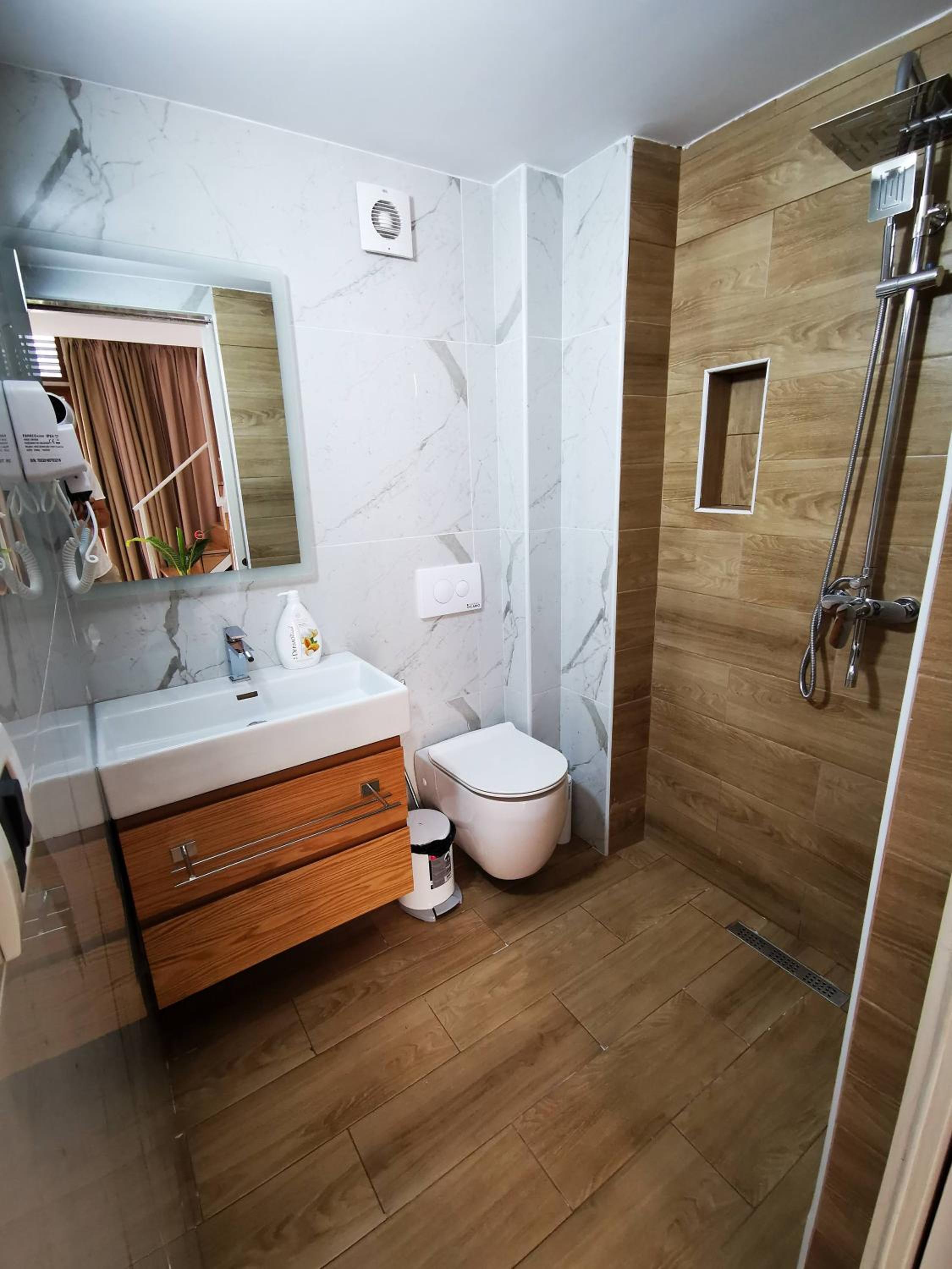 Lungomare Luxury Sea View Apartaments