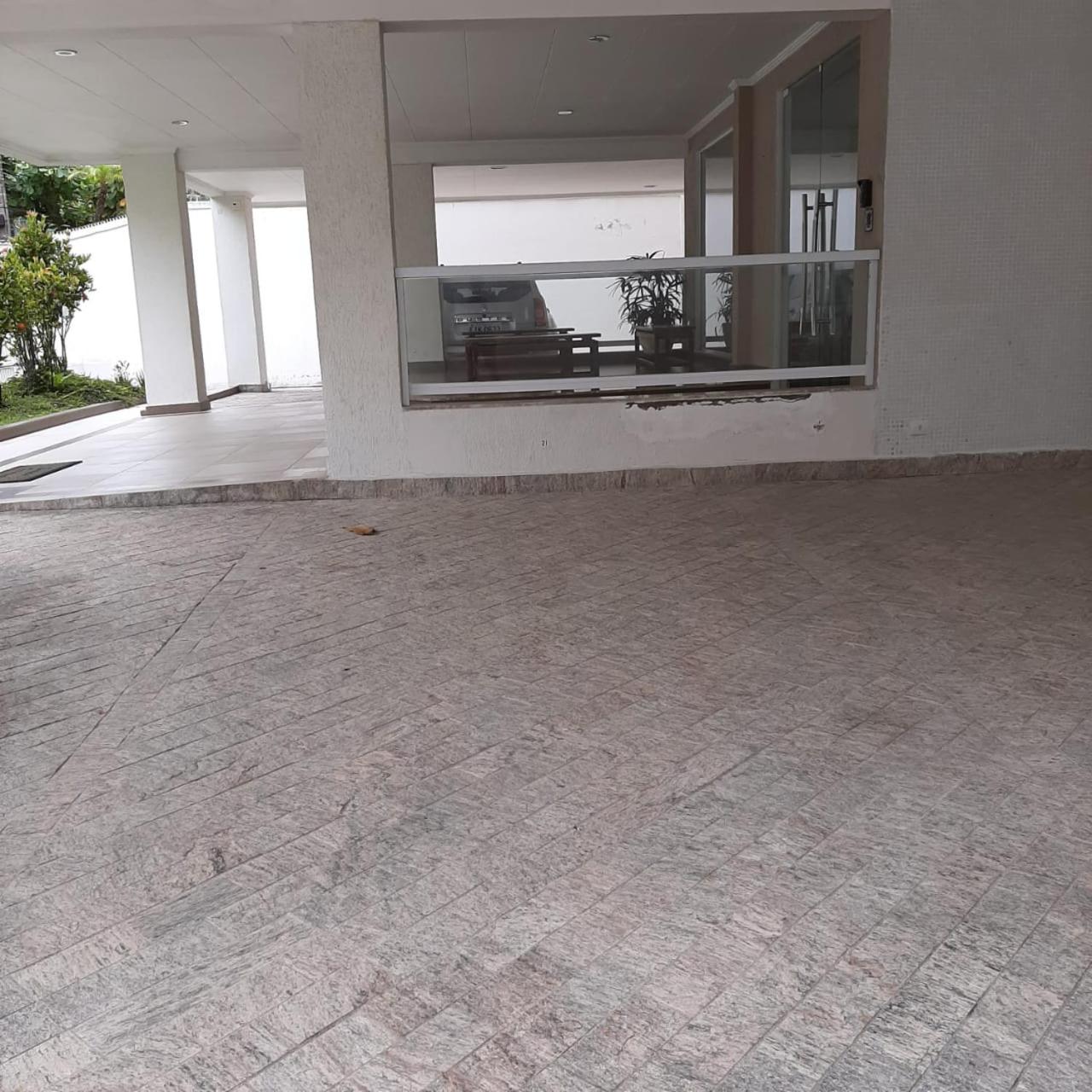 Apartamento próximo a praia - Enseada Guarujá