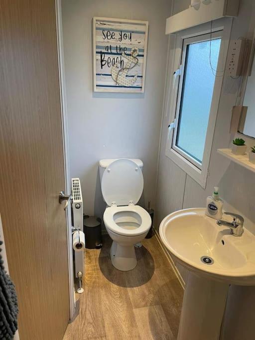 Reeva's Retreat at Littlesea Holiday Park, Weymouth view 2
