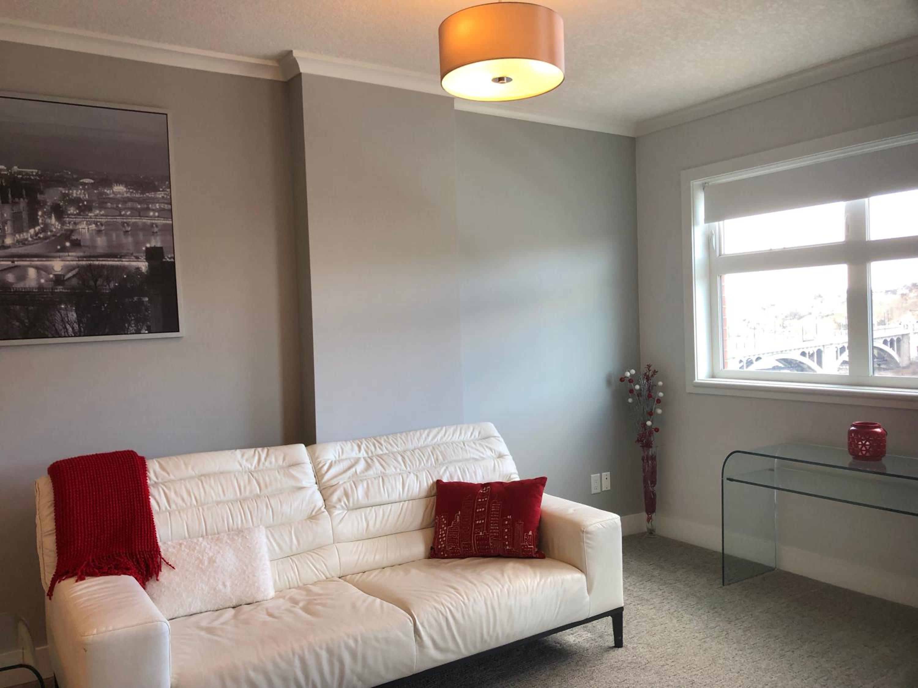 Amicable, Cozy, High Speed Internet, Sleeps 2 Riverview Downtown Apartment