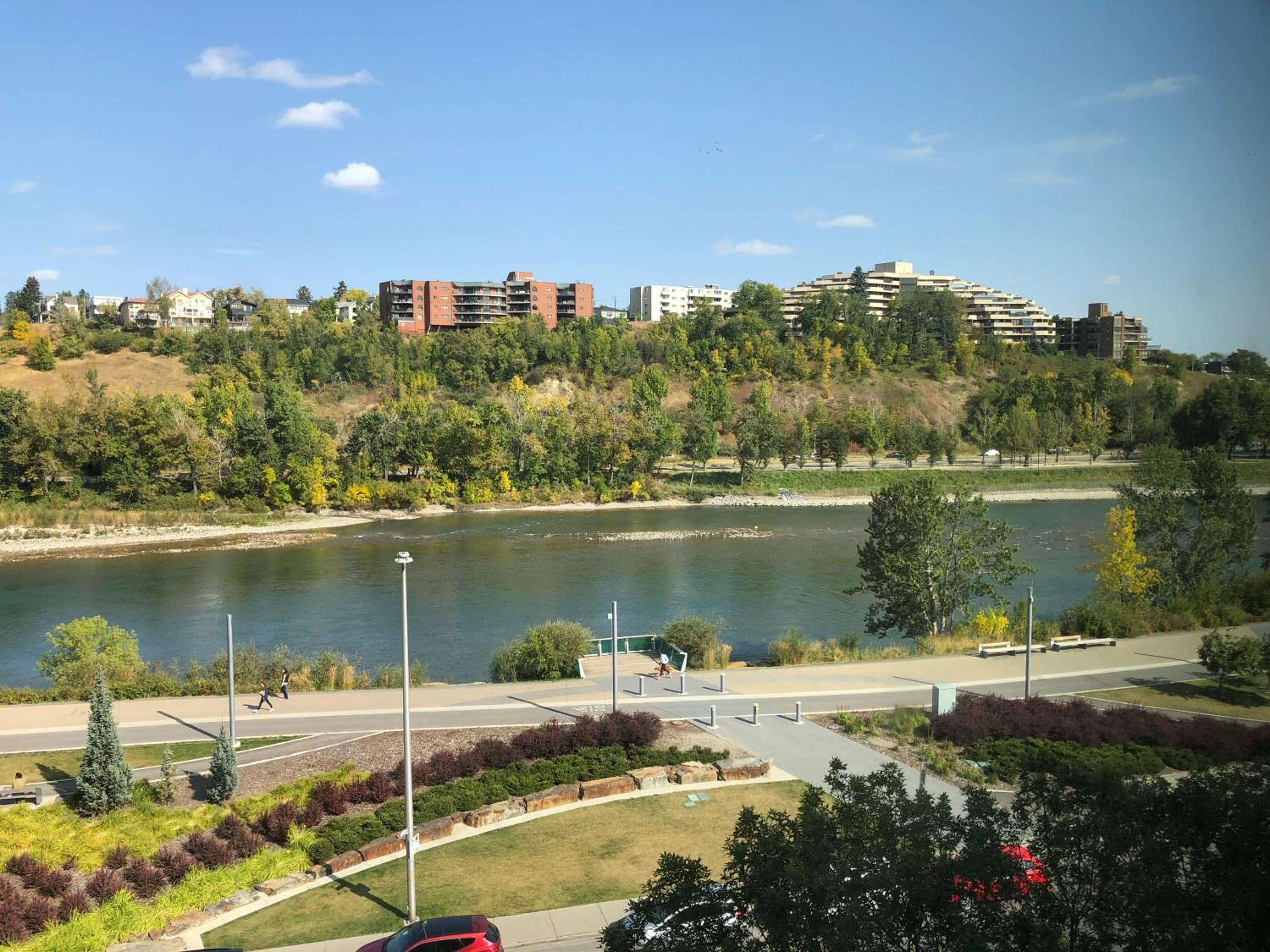 Amicable, Cozy, High Speed Internet, Sleeps 2 Riverview Downtown Apartment