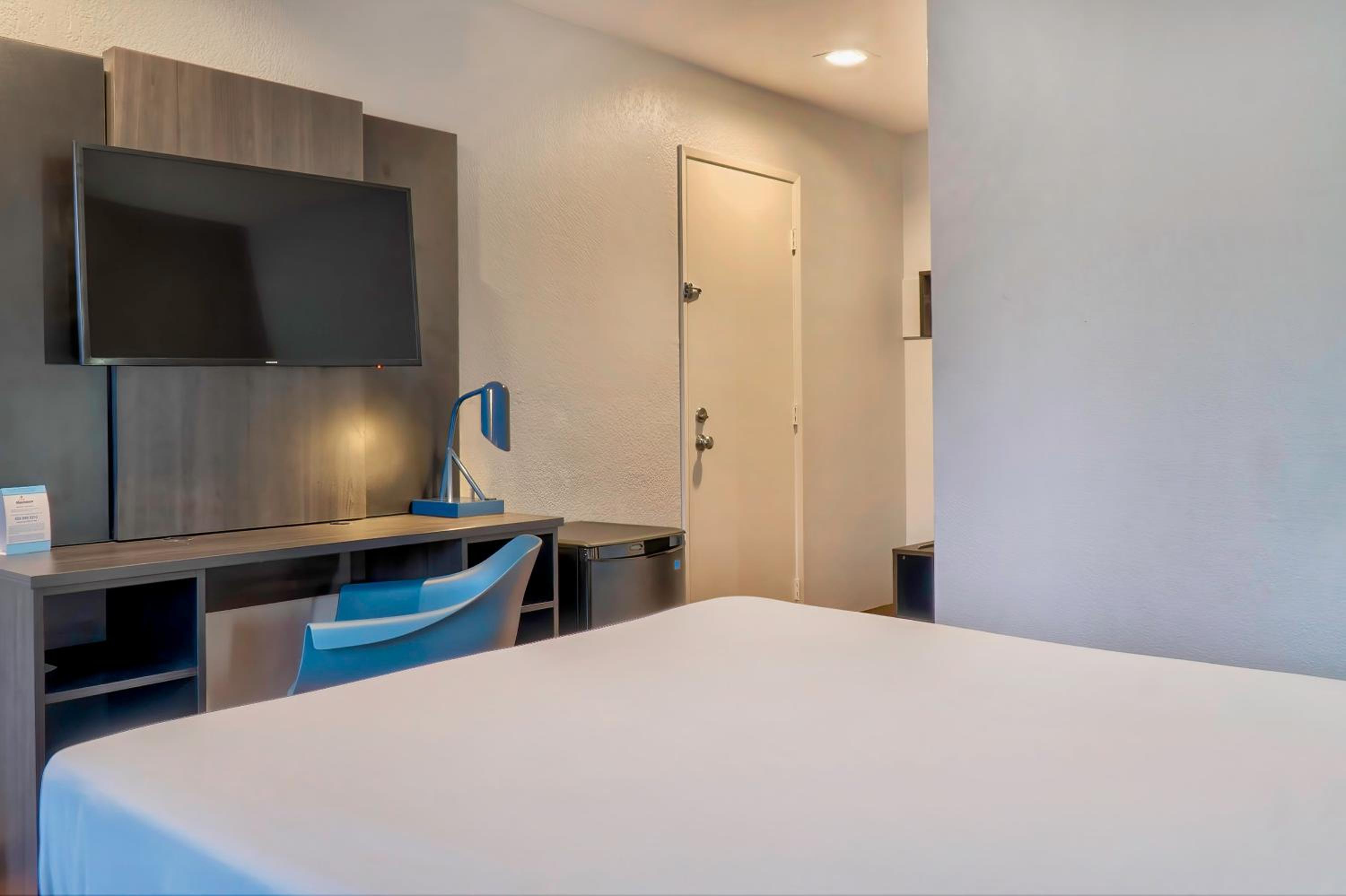 Motel 6-El Monte, CA - Los Angeles