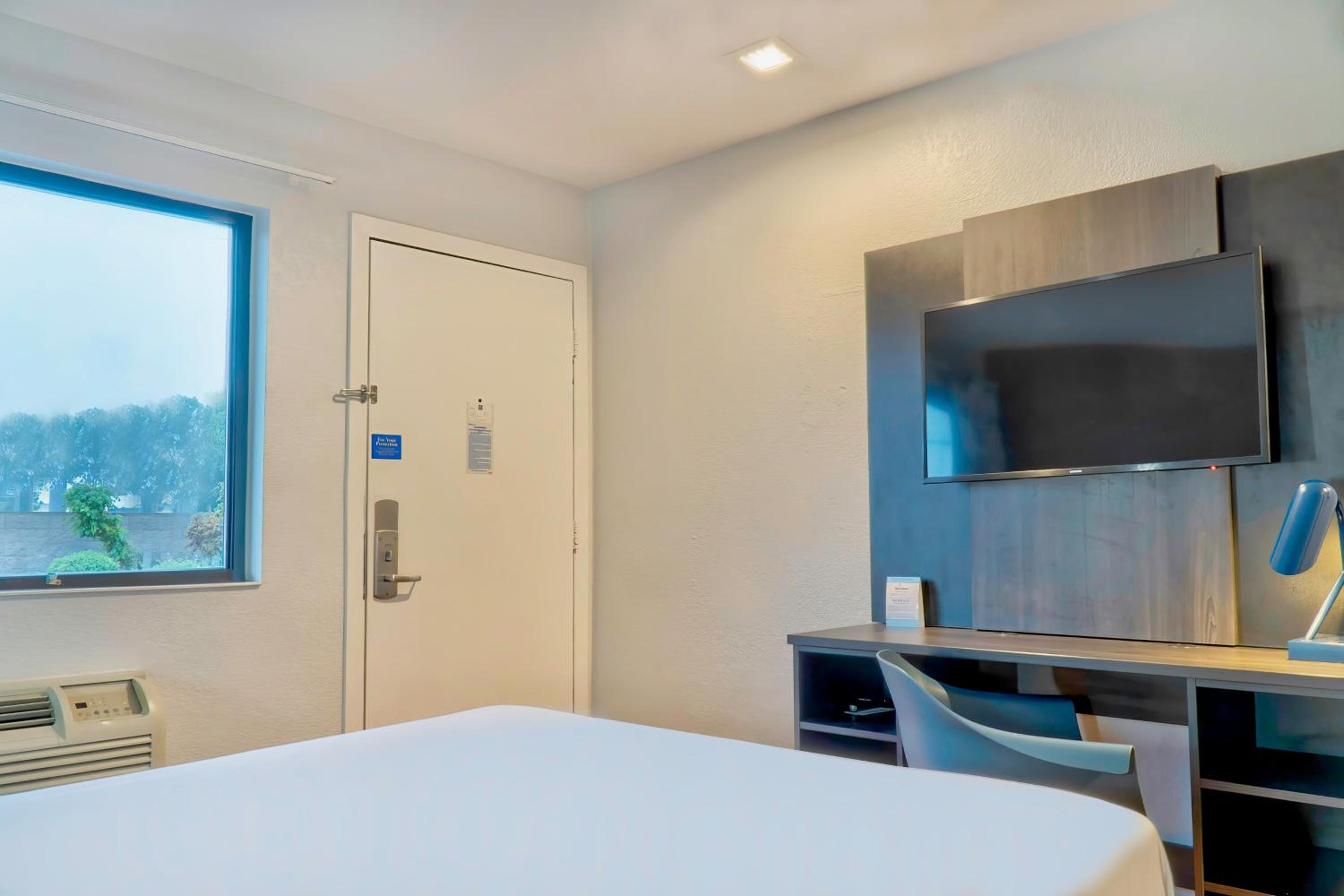 Motel 6-El Monte, CA - Los Angeles