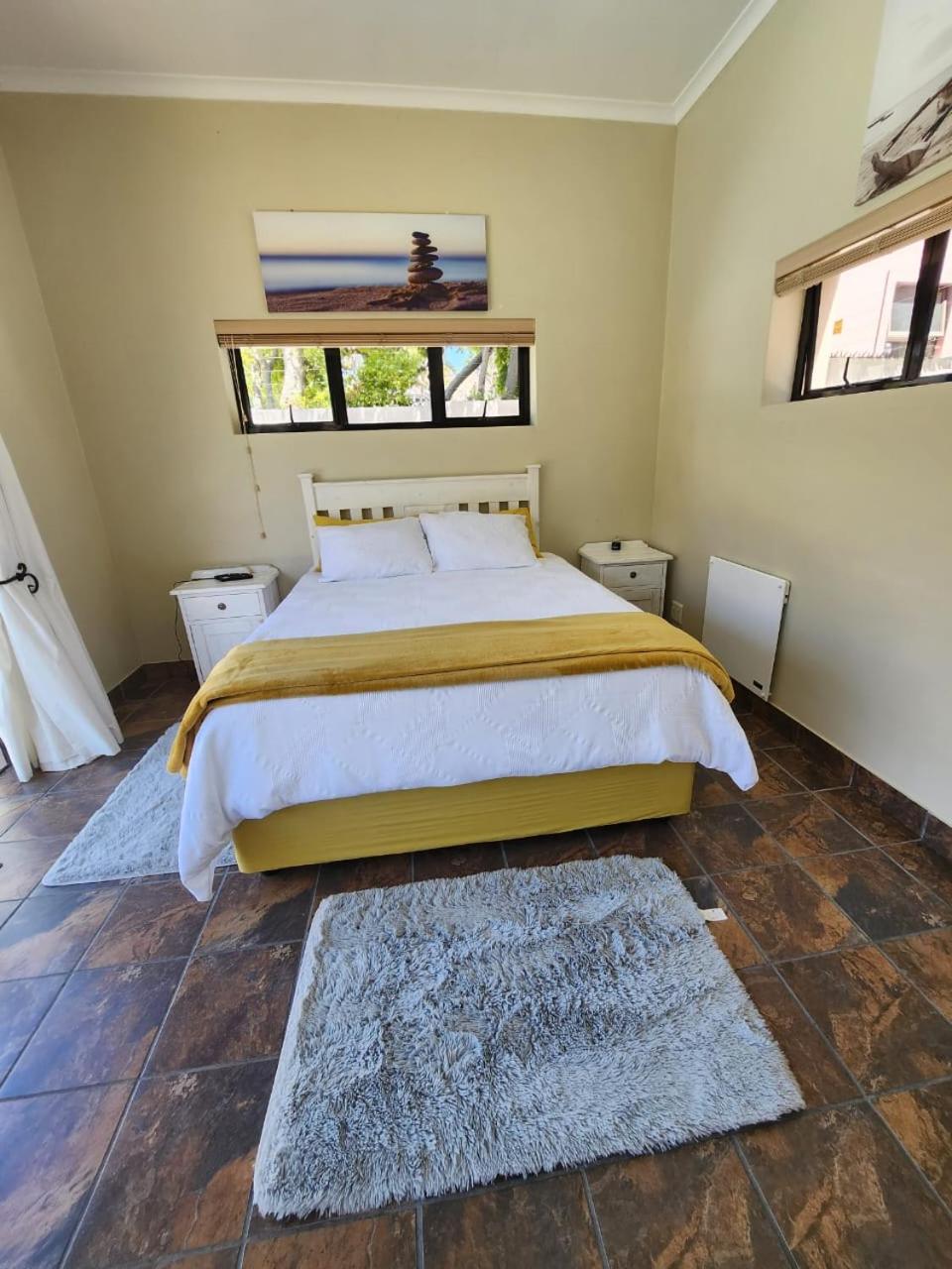 Balmoral Cottage, West Beach view 5