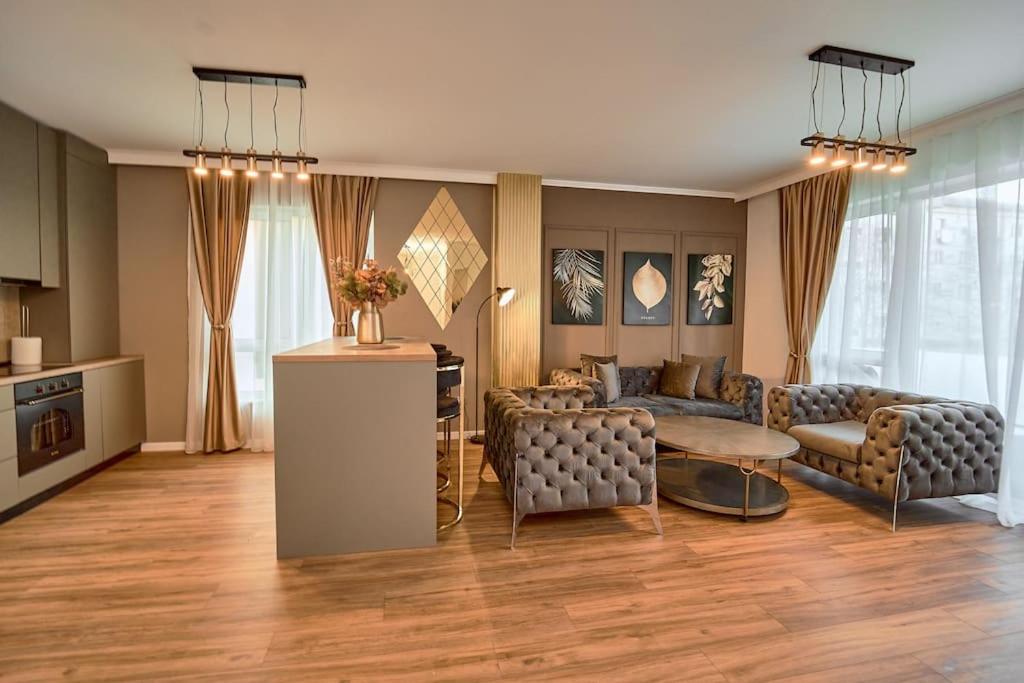 Luxury vibes near Iulius Mall view 3