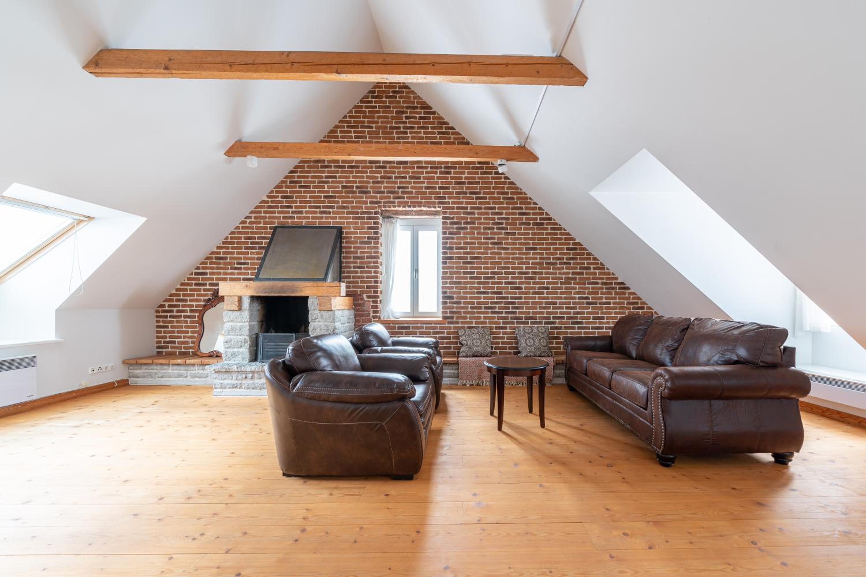 Old Town - Premium Medieval House view 4