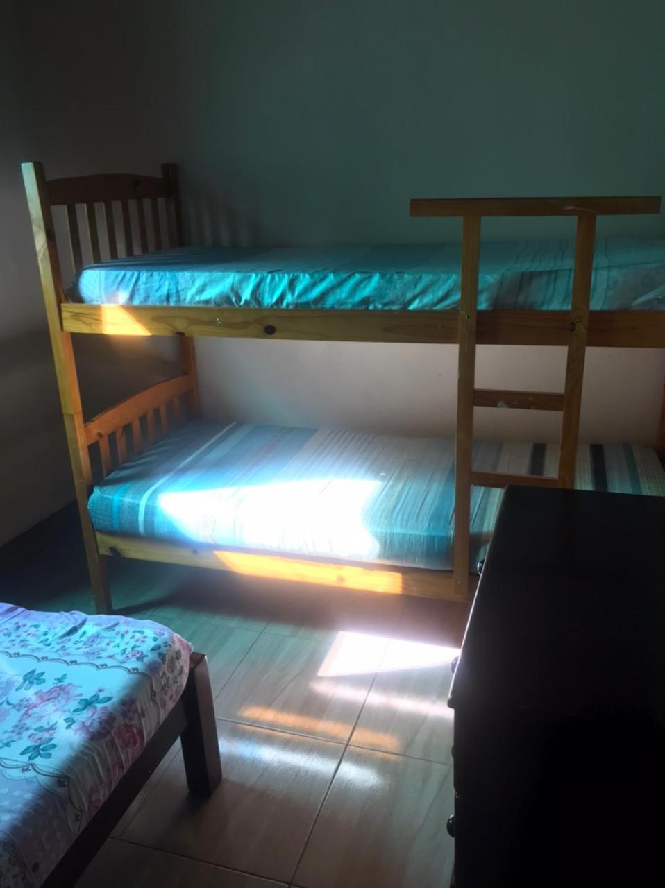 CASA 2 DORM UBATUBA PRAIA MARANDUBA no CONDOMINIO BRISAS DA PRAIA com Wifi Gratis, CHURRASQUEIRA 02 Vagas Garagem