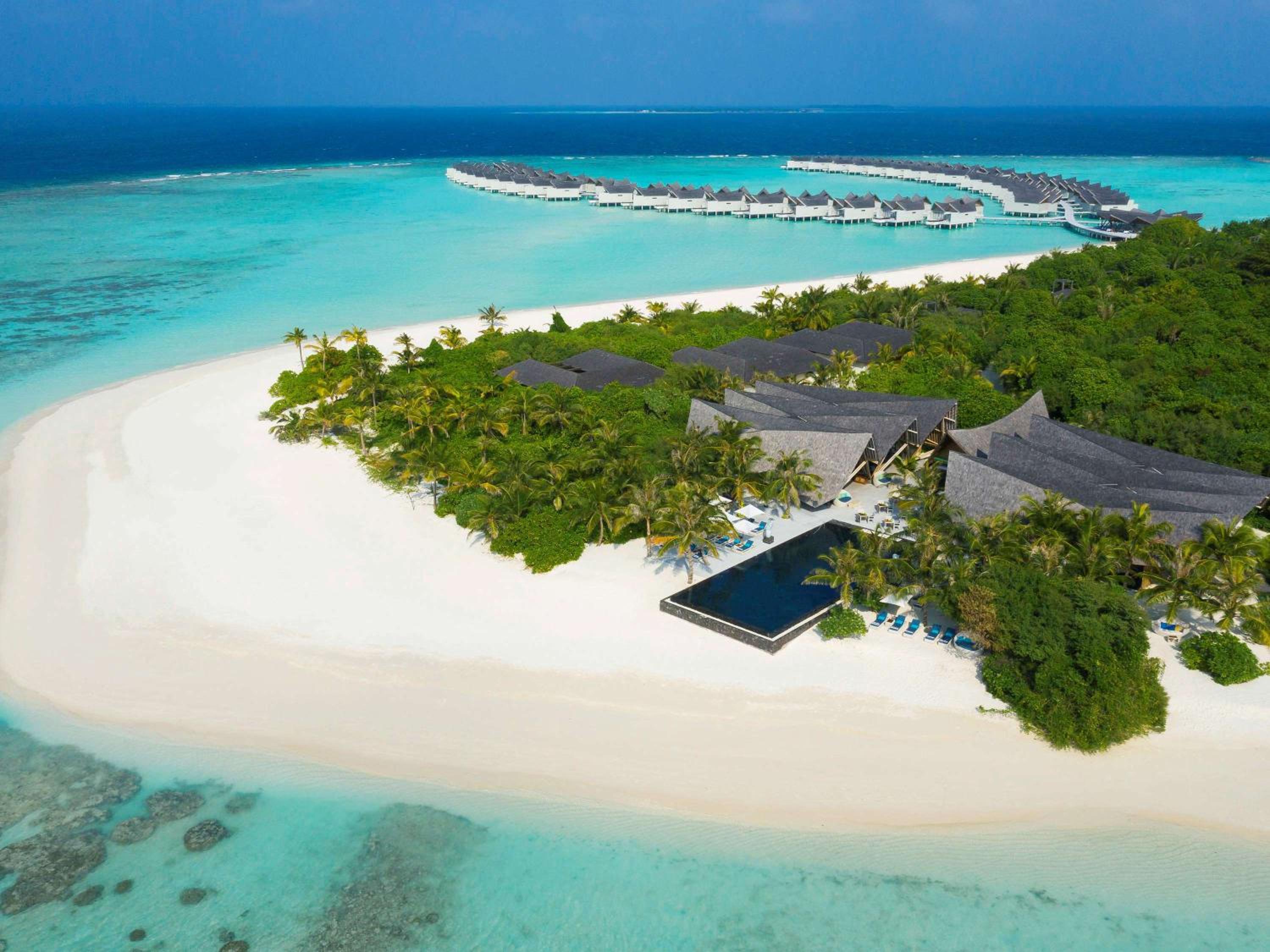 Kuredhivaru Resort and Spa - Maldives 3