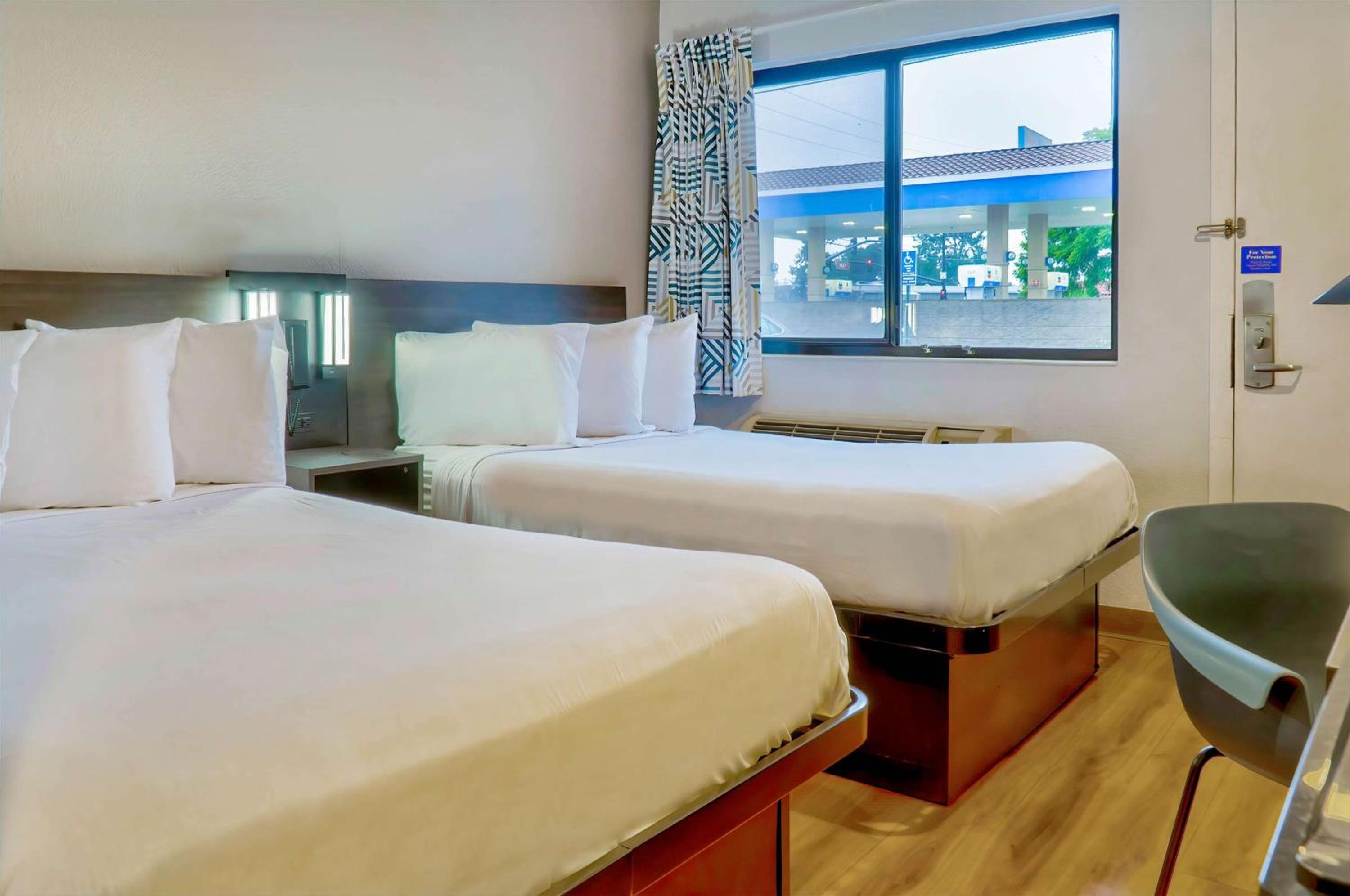 Motel 6-El Monte, CA - Los Angeles