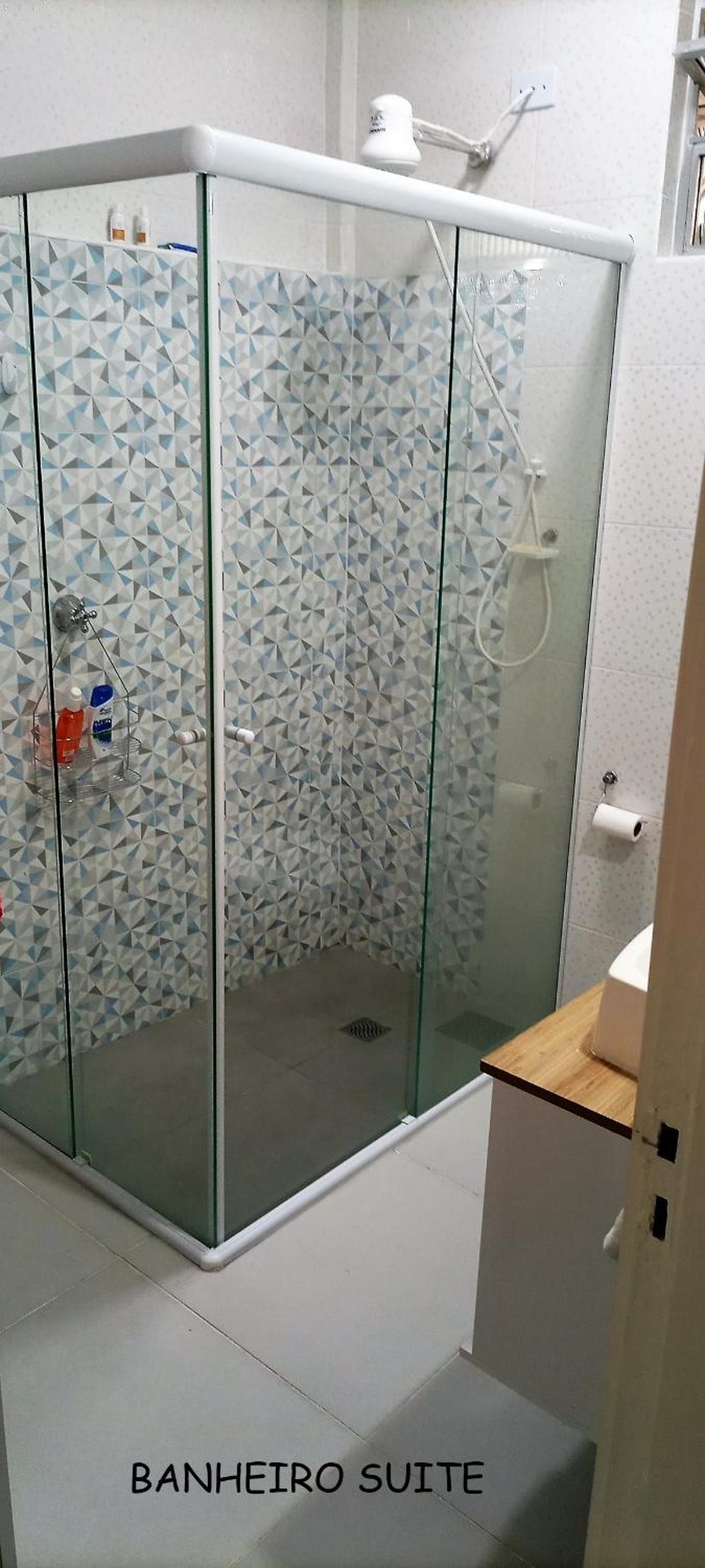 Ponta da Praia amplo 3dorm 3ban frente ao mar