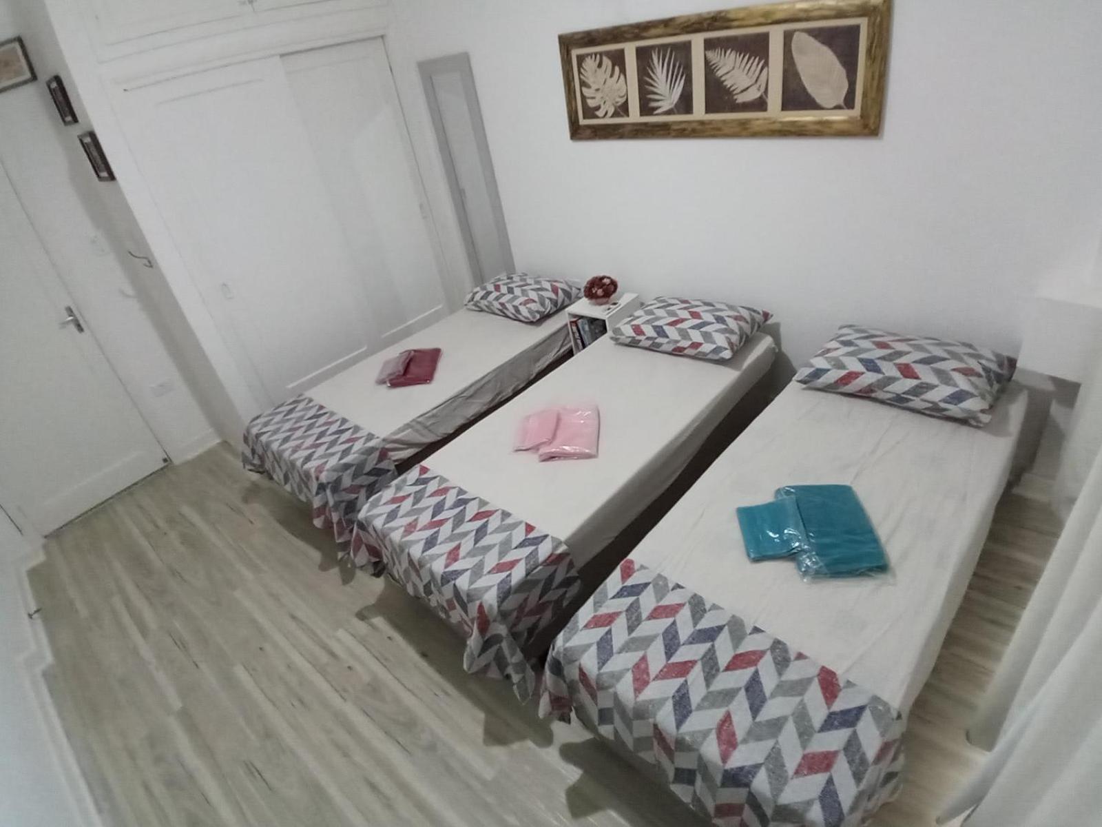 Ponta da Praia amplo 3dorm 3ban frente ao mar