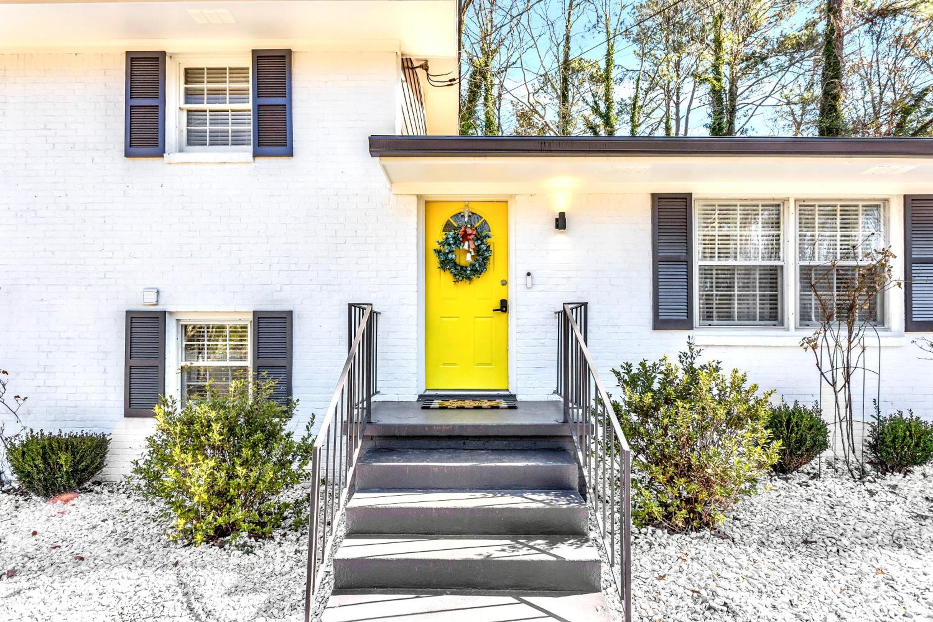Modern & Cozy Home mins to Decatur Sq & DT Atlanta!