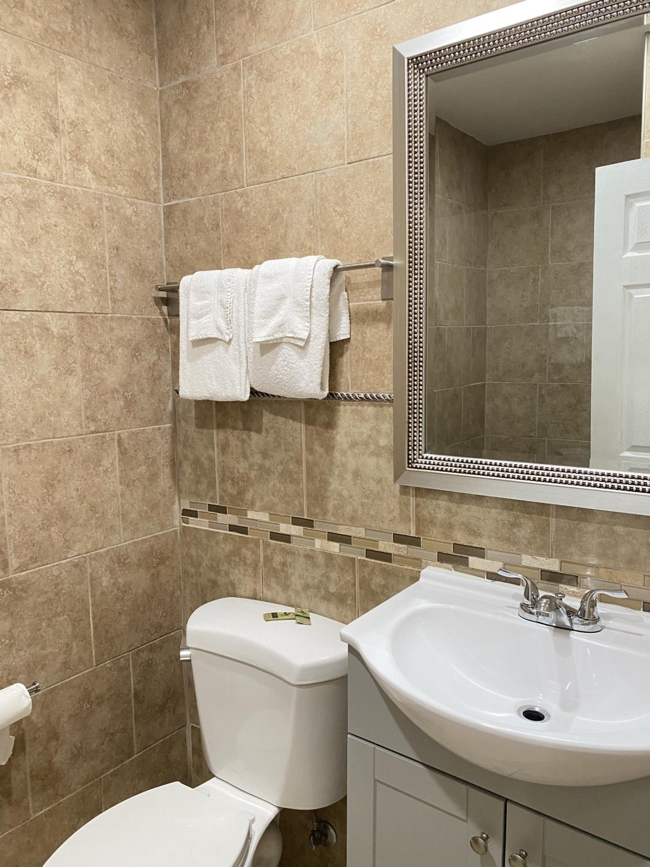 City Center Motel - Oxnard view 5