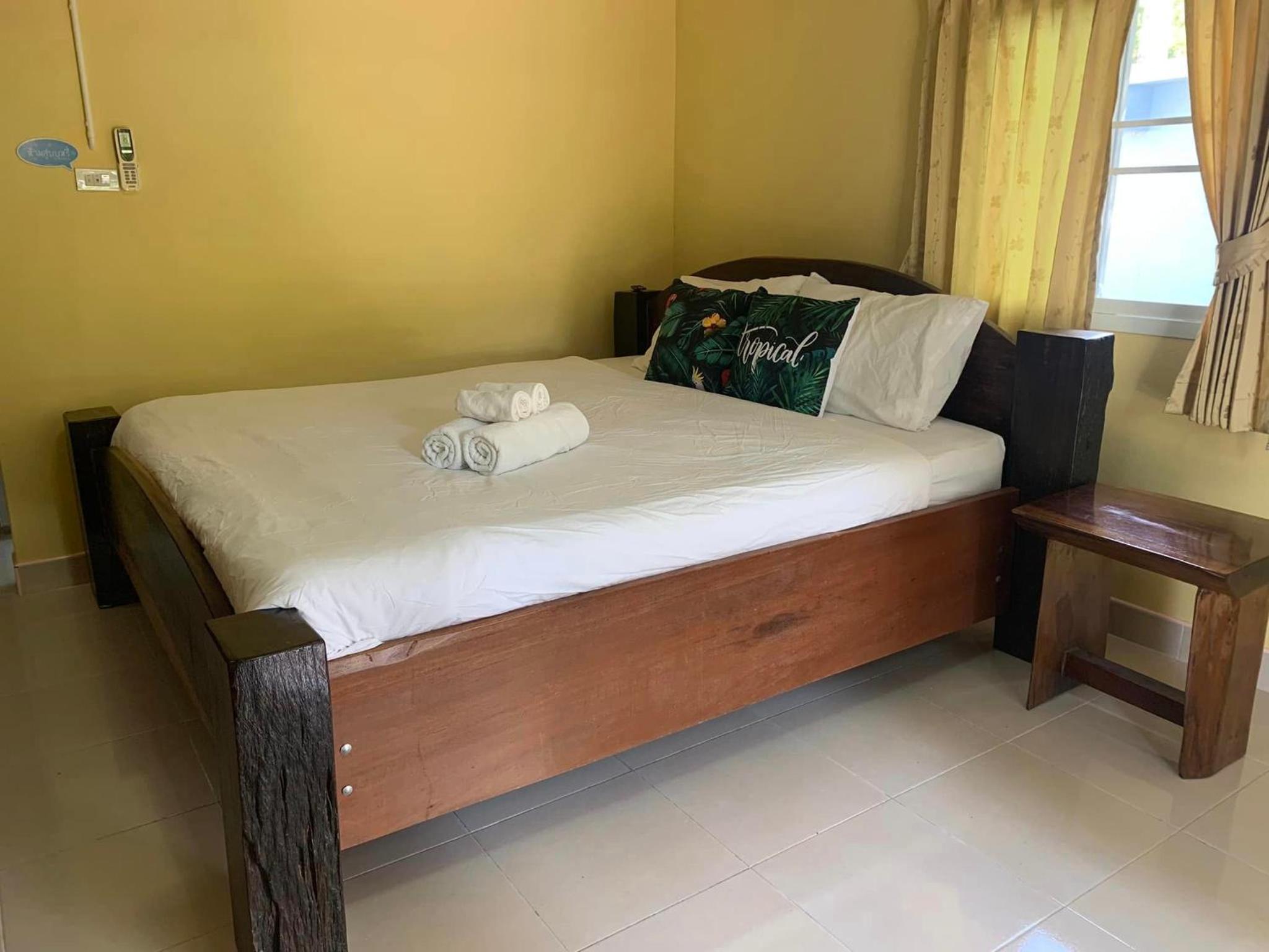 AtMyHomeStay Bangsaphan