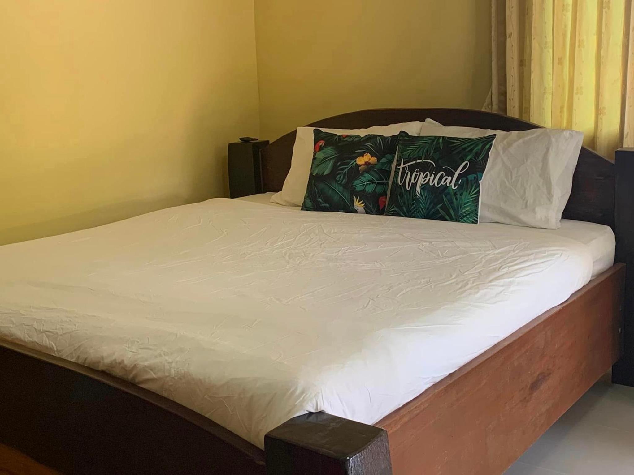 AtMyHomeStay Bangsaphan