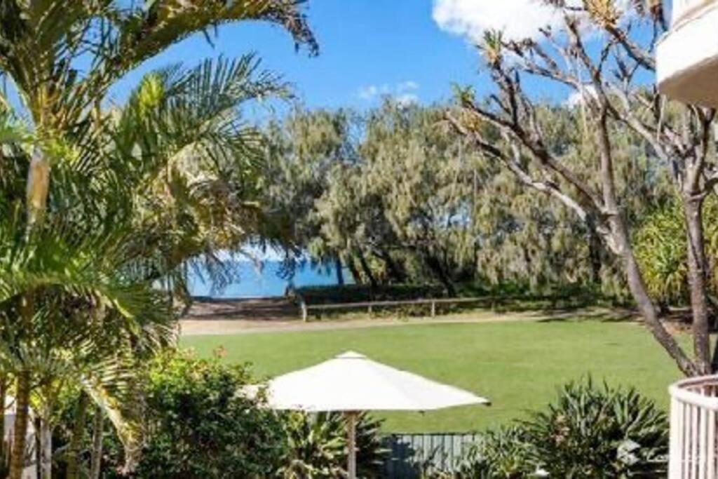 Kawana Waters Ocean Front Unit-Surfside Resort Sunshine Coast