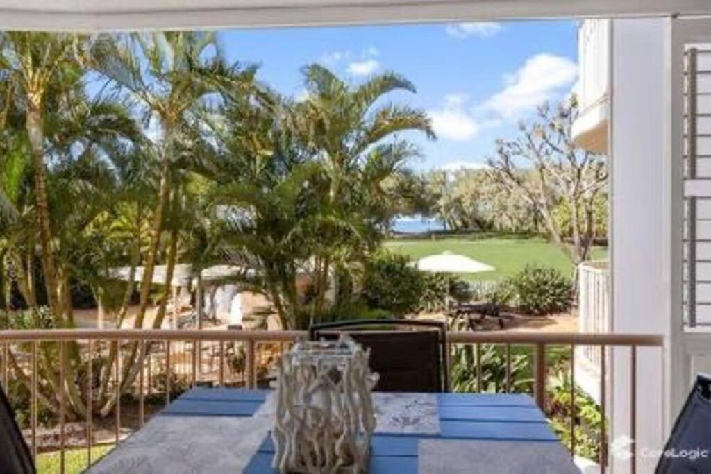 Kawana Waters Ocean Front Unit-Surfside Resort Sunshine Coast