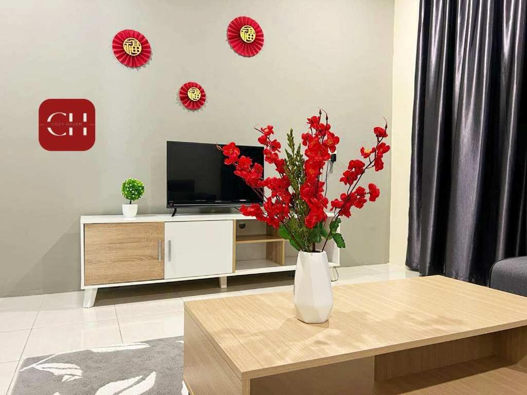 King bed Kuching Stutong Heights Apartment Nearby Airport photo 1