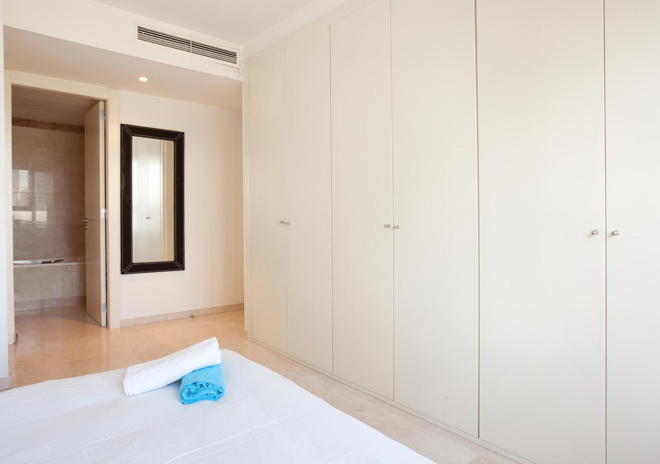 Akira Flats Diagonal Mar Apartments