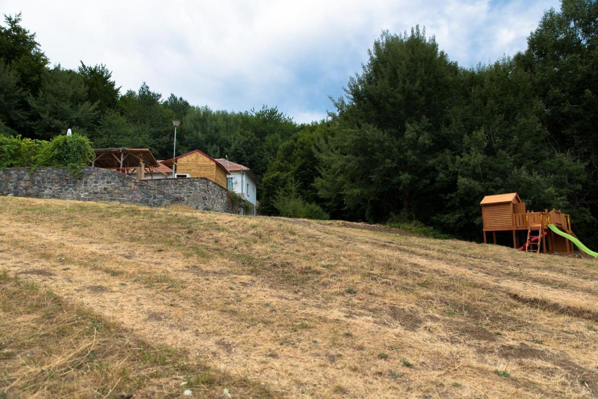Bonsovi Poliani Hut view 4