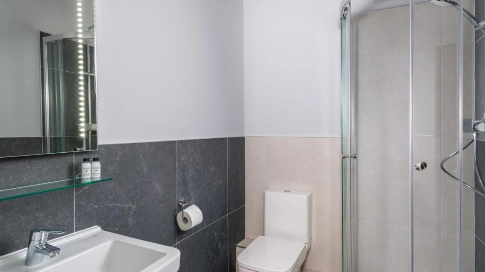 Keswick Lake Road Apartments