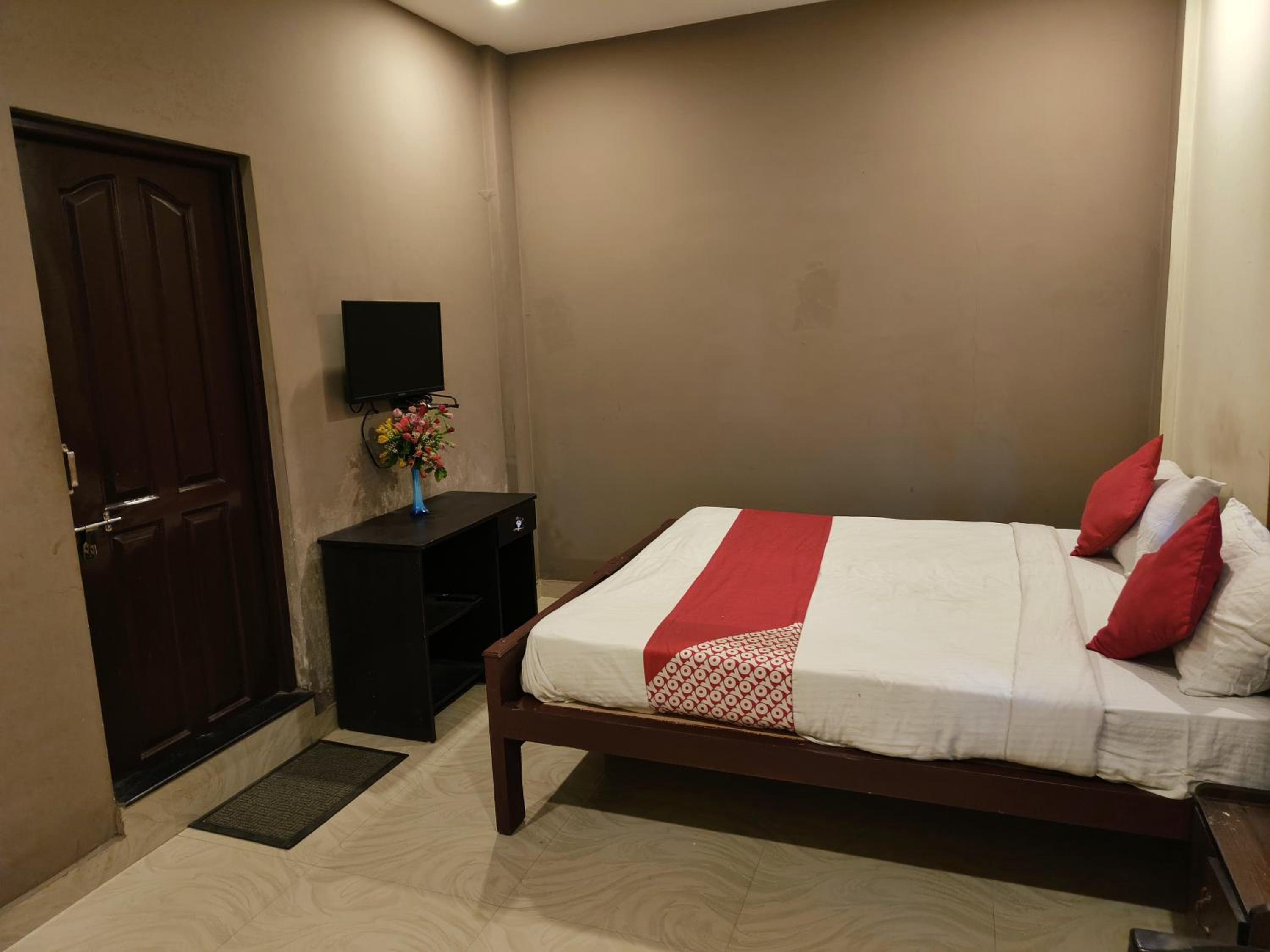 Chalil Residency