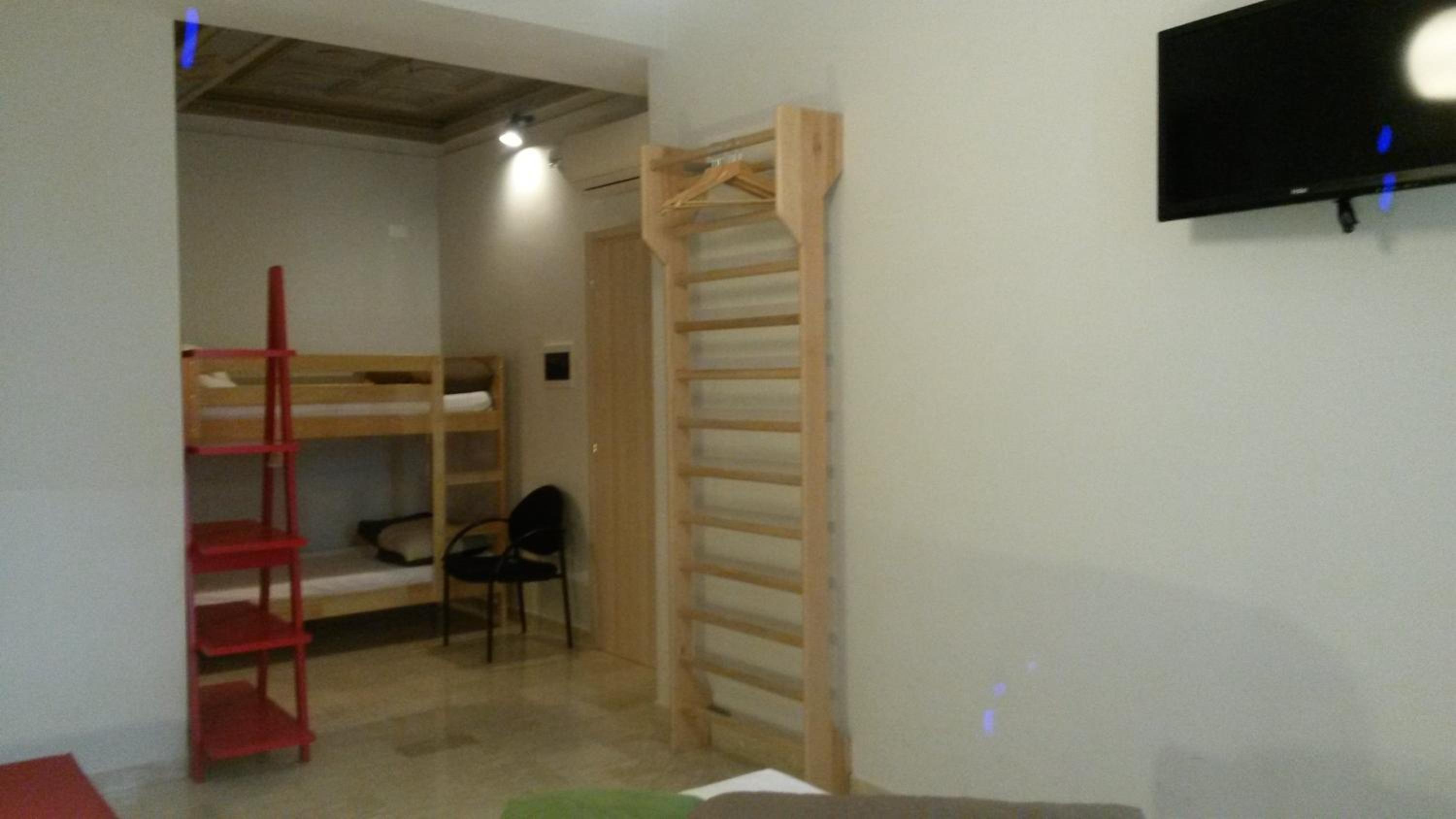 Roma Art Rooms