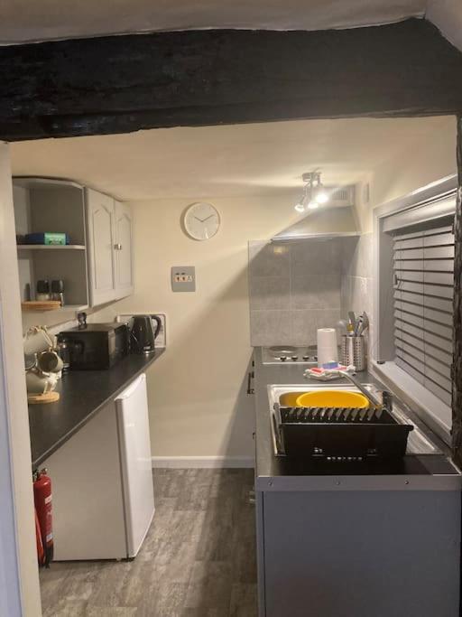Charming holiday apartment in central Woodbridge