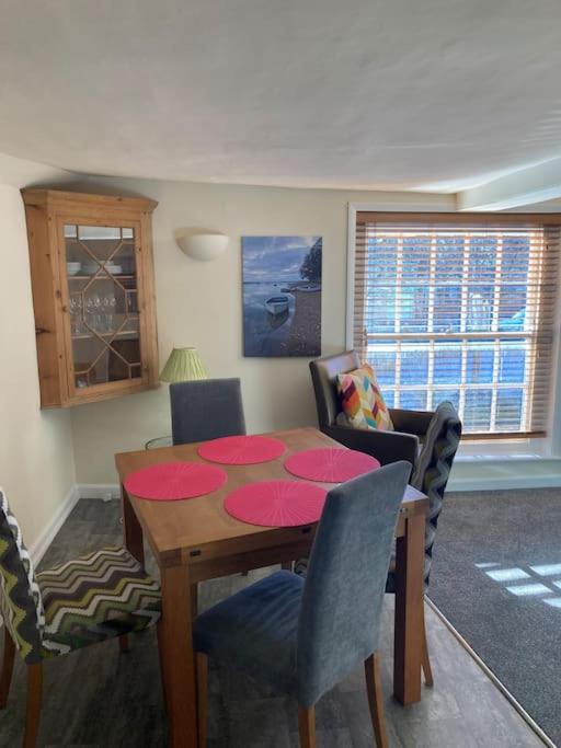 Charming holiday apartment in central Woodbridge