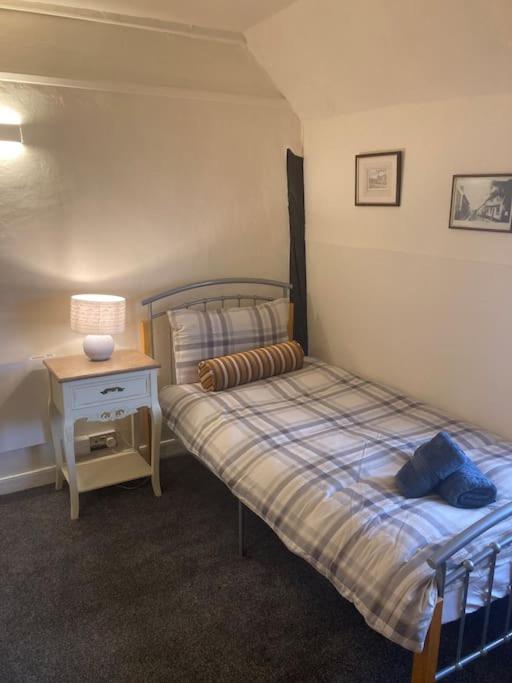 Charming holiday apartment in central Woodbridge