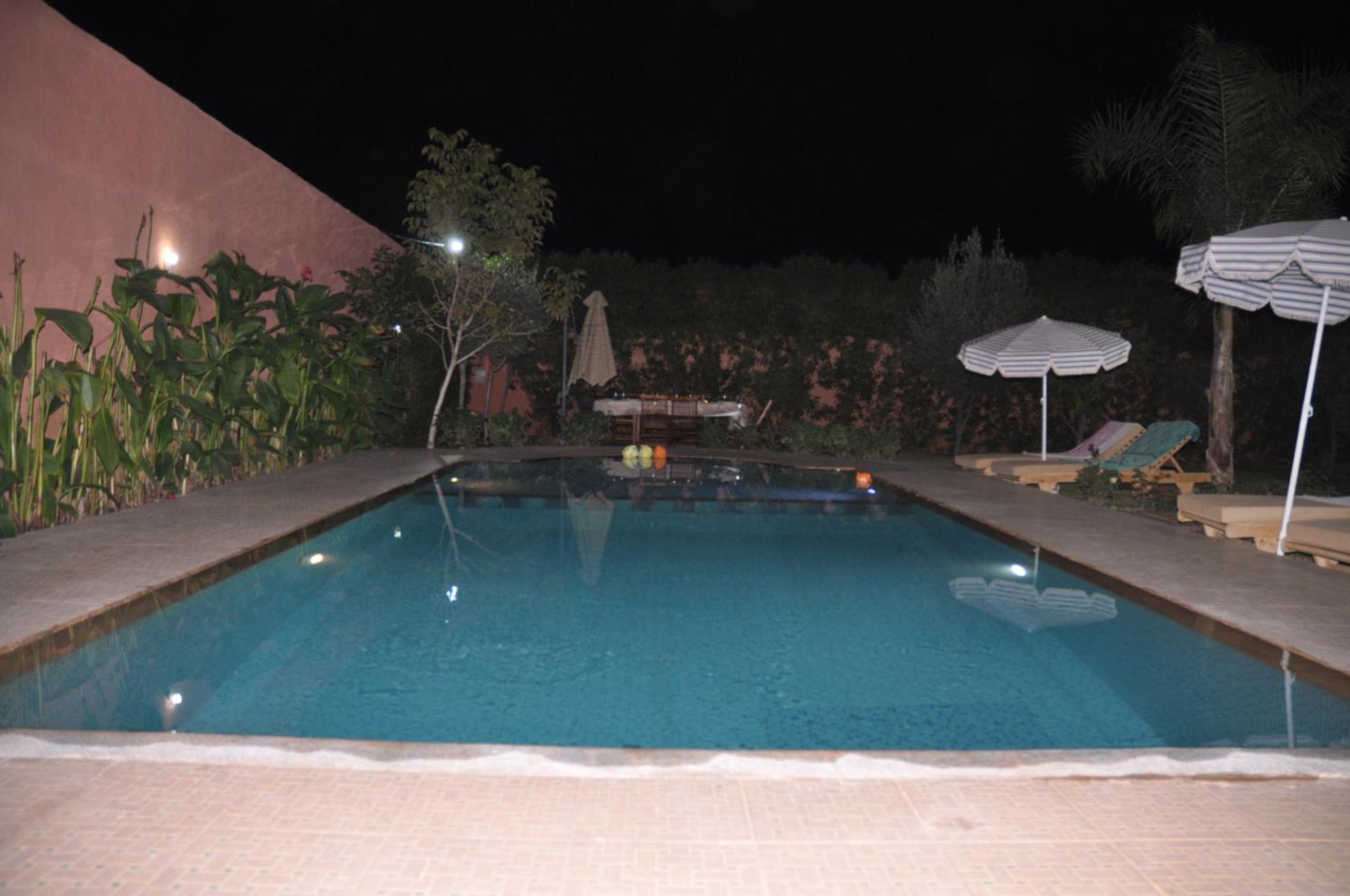 Jolie villa moderne avec piscine privée. view 2
