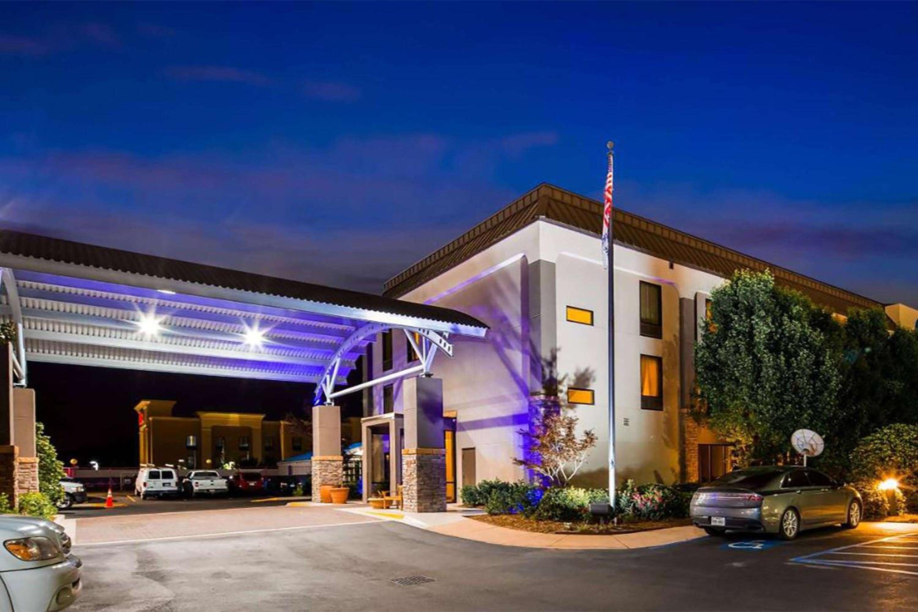 Laurel Vacations - Days Inn by Wyndham Laurel MS - Property Image 1