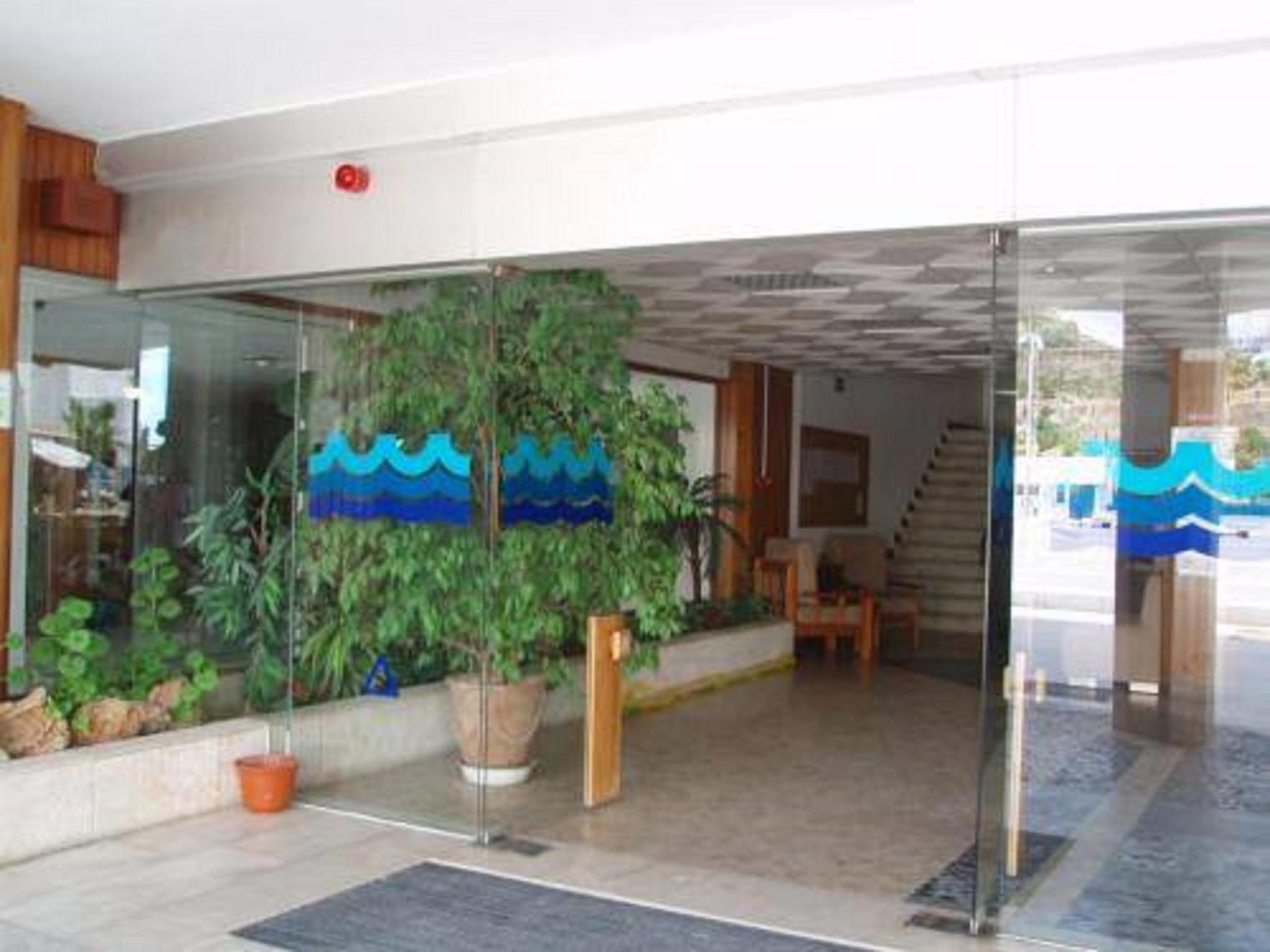Edificio Albufeira Apartamentos A. Local - Albuturismo Lda