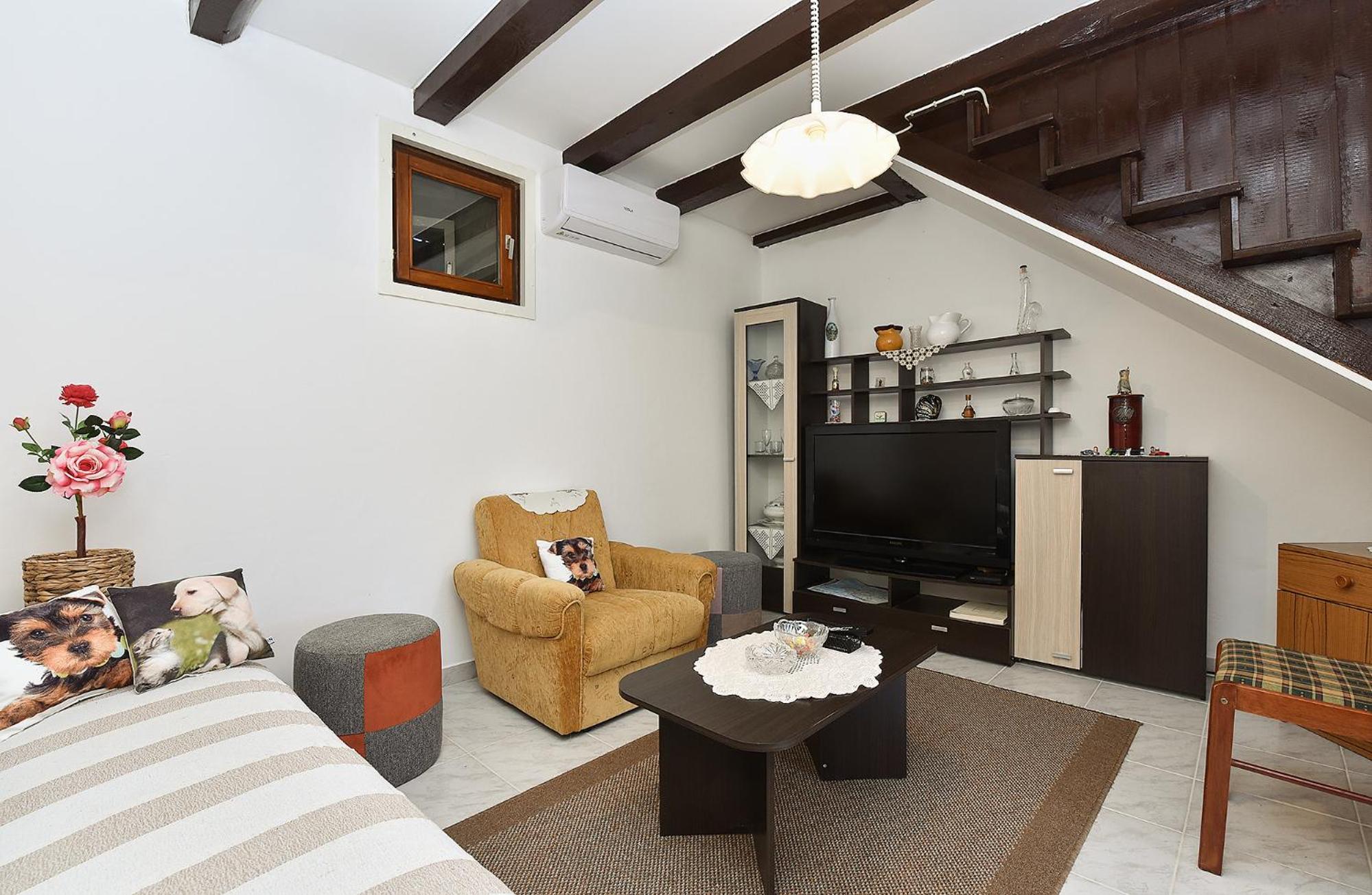 House Smoljanci 1009 view 4