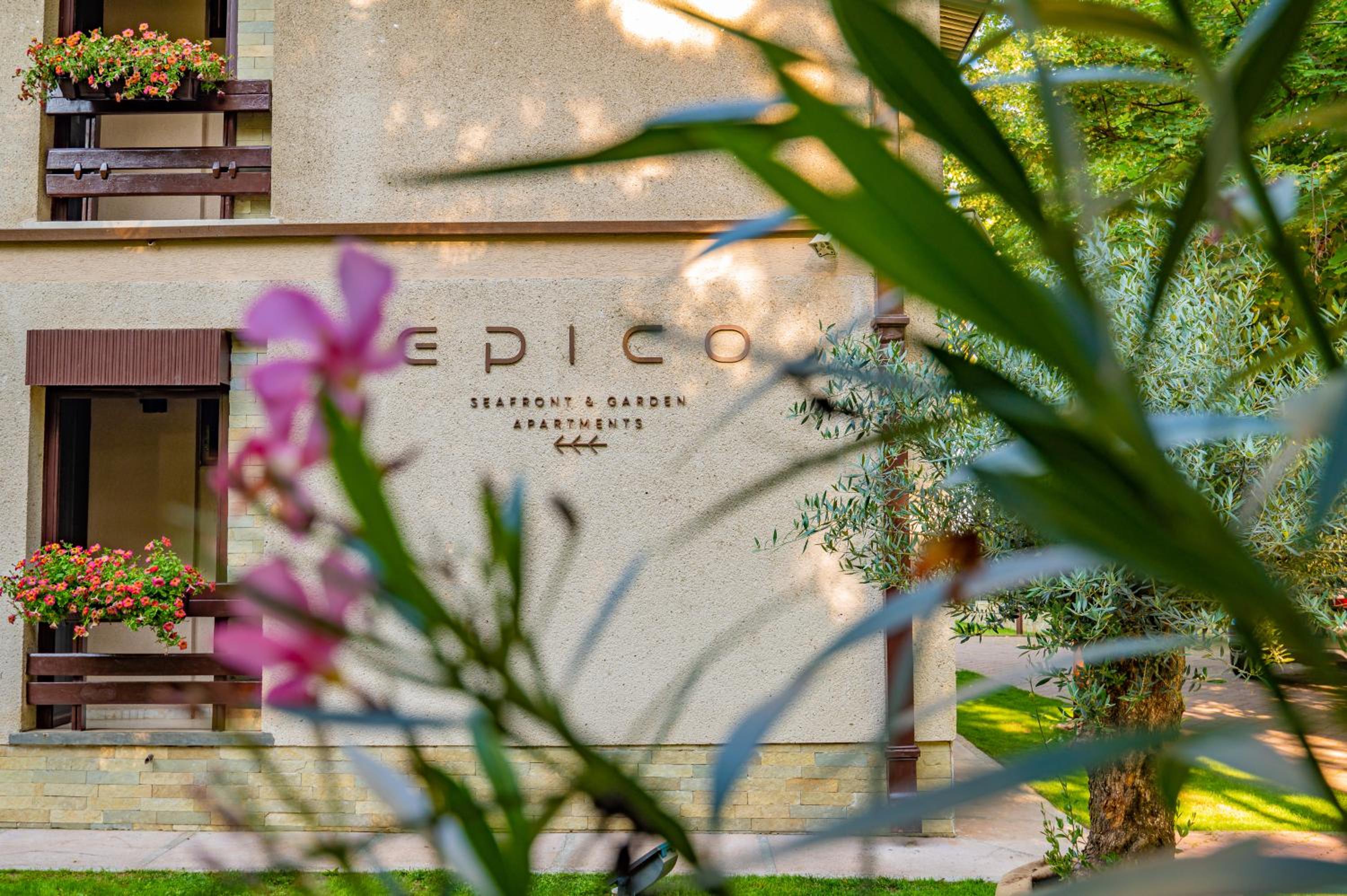 Epico Seafront & Garden Apartments view 4
