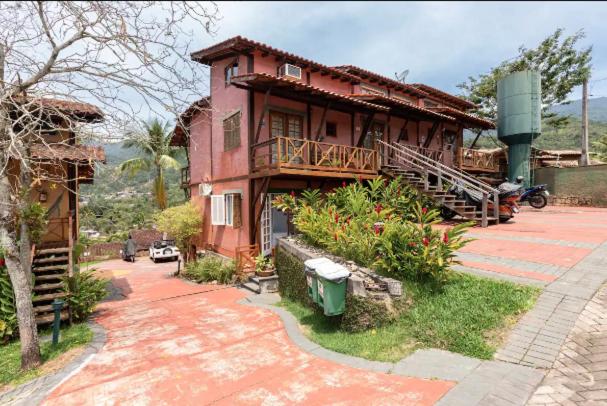 Loft 08 - Vista Cachoeira - Ar-Condicionado