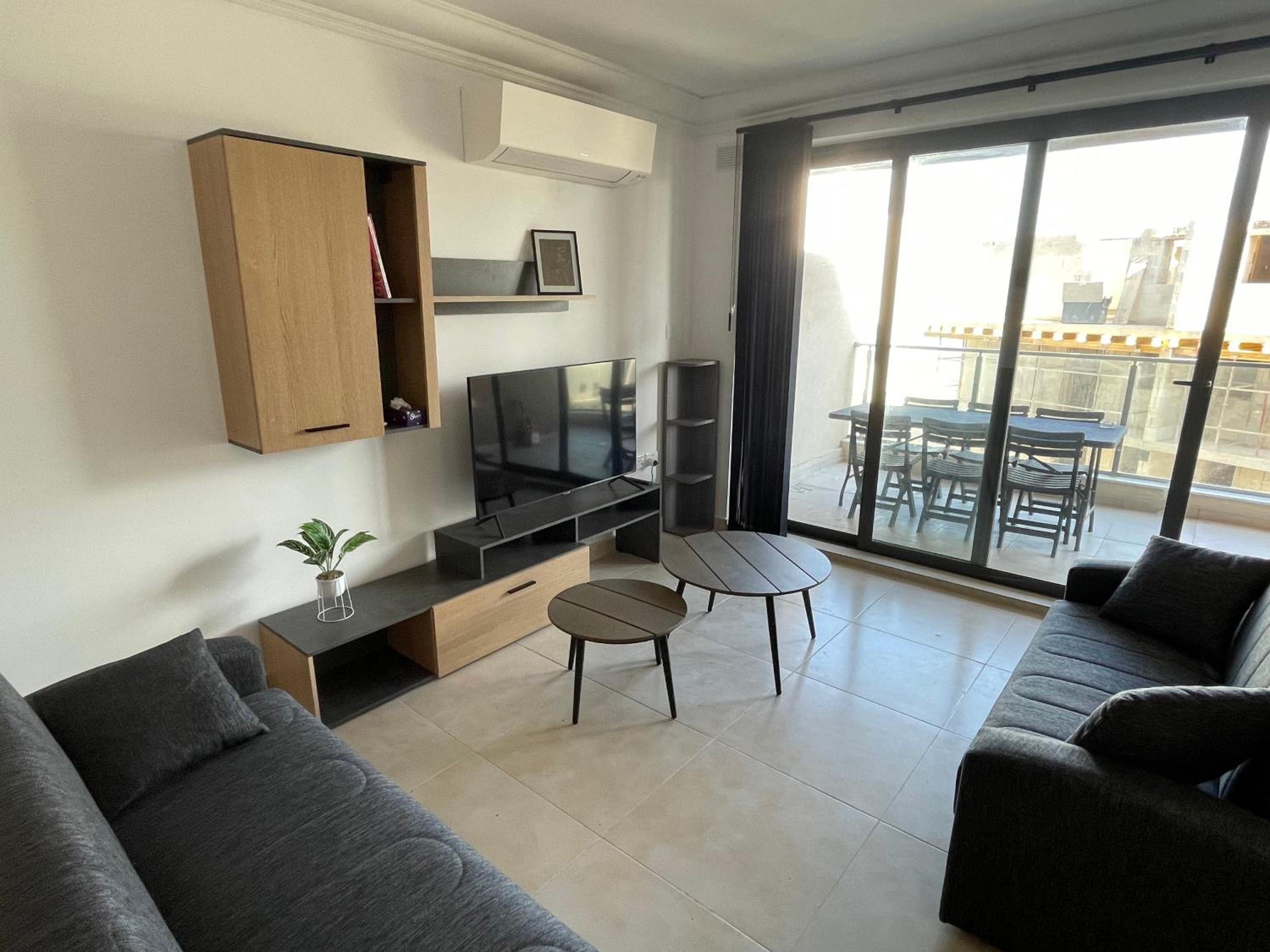 Blue Skies Family Apartment with Terrace photo 3