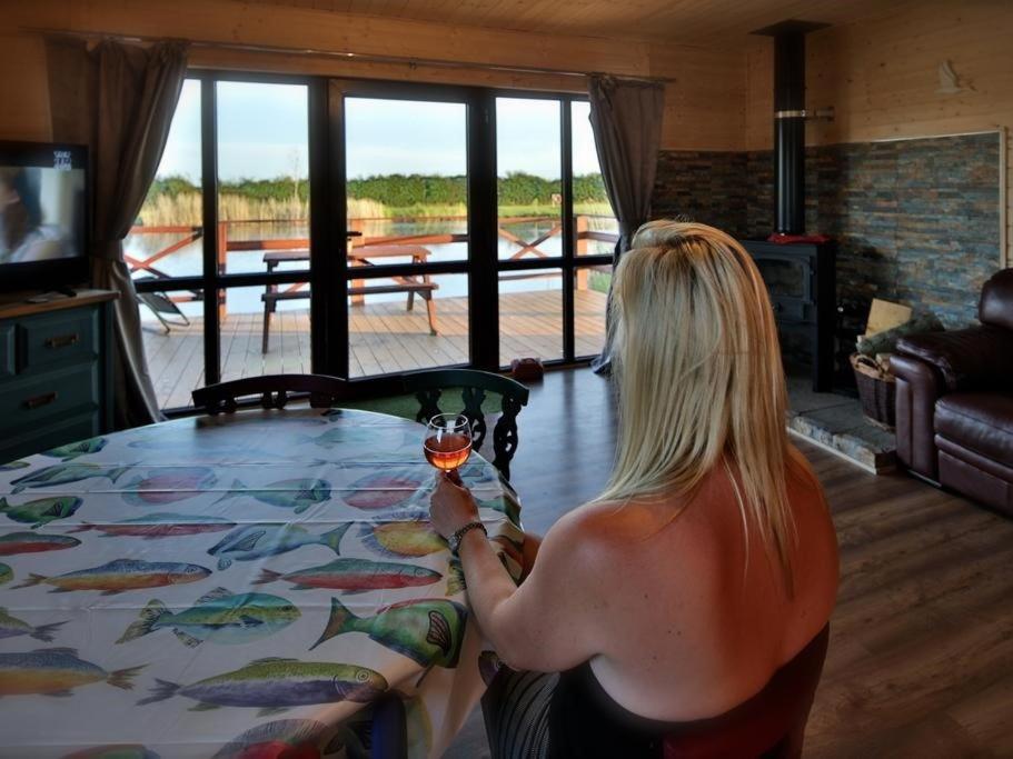 Lakeside Fishing Lodges