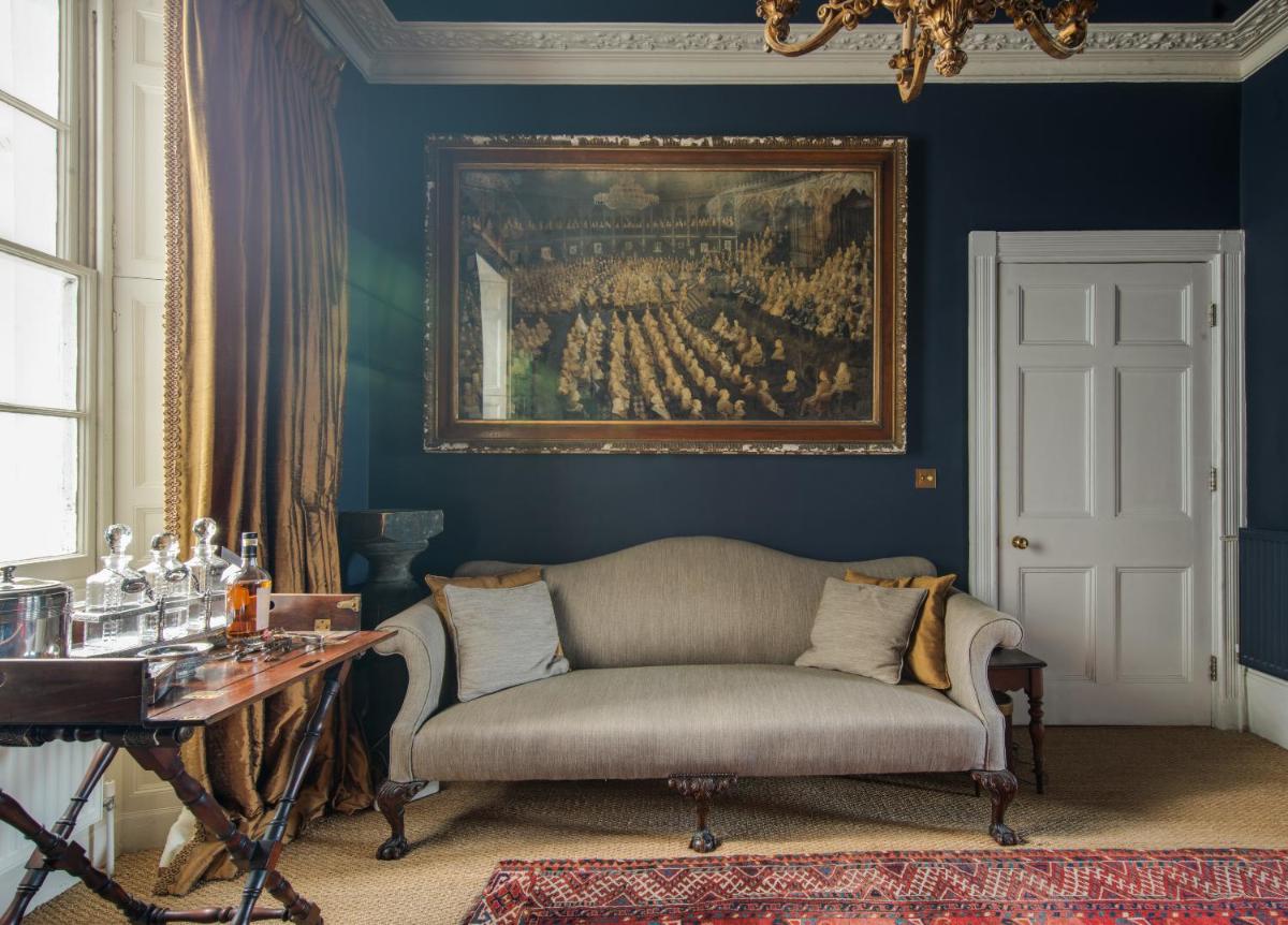 Montpellier Townhouse