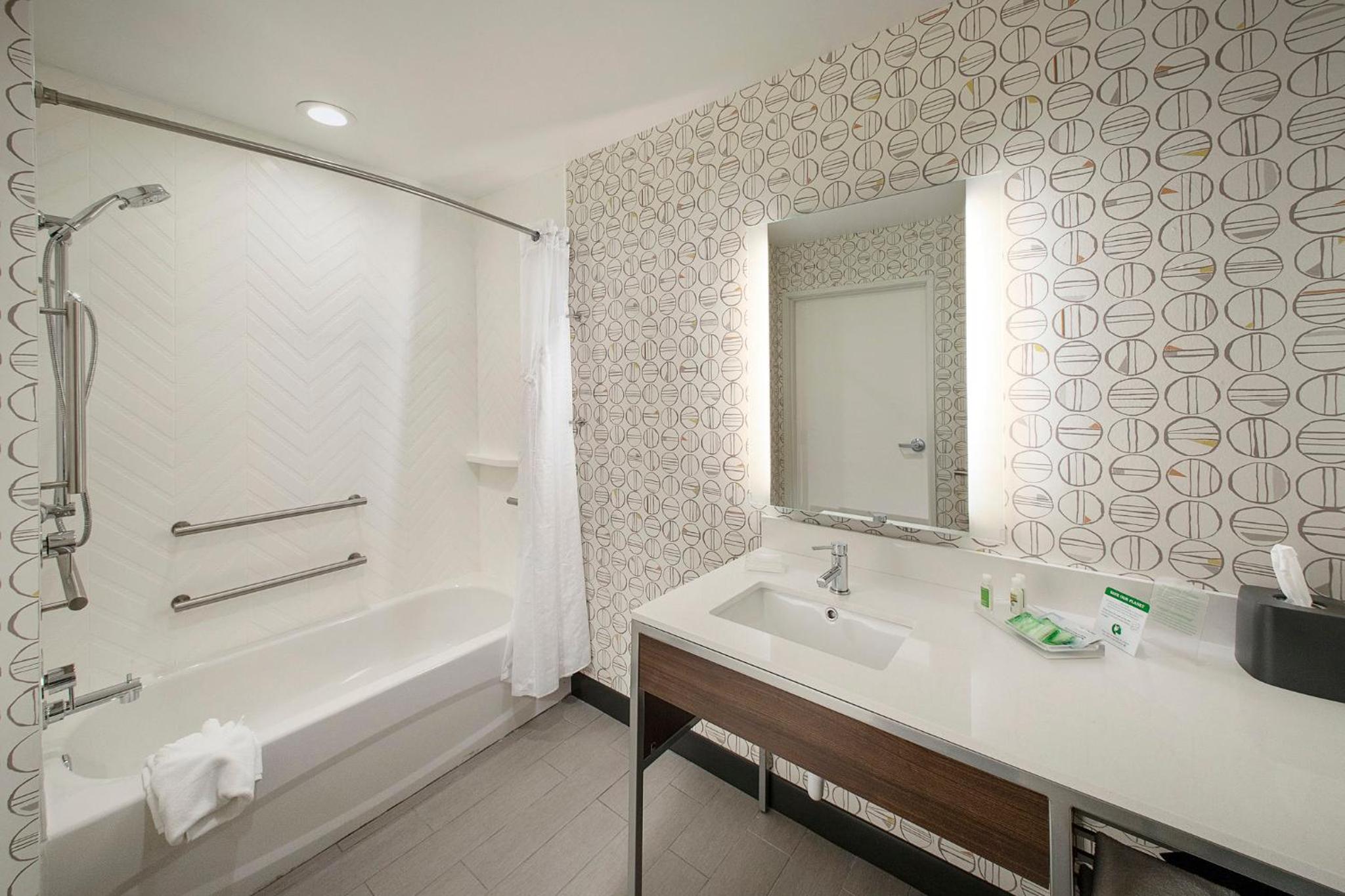 Decatur Vacations - Holiday Inn  Suites Decatur-Forsyth, an IHG Hotel - Property Image 5
