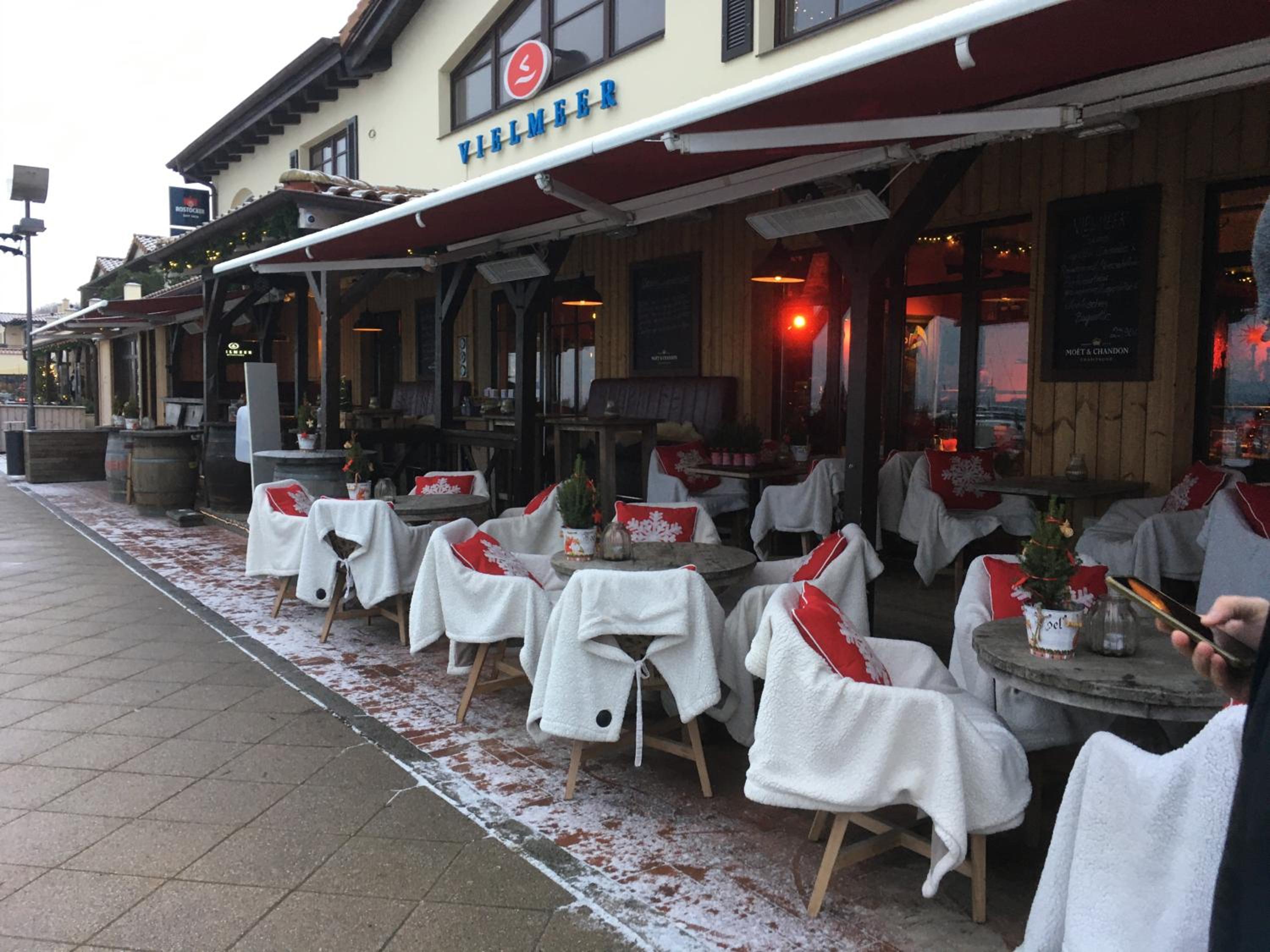 Ferienwohnung Yachthafentraum direkt, am Strand, Seebrücke,Hafen, Shopping