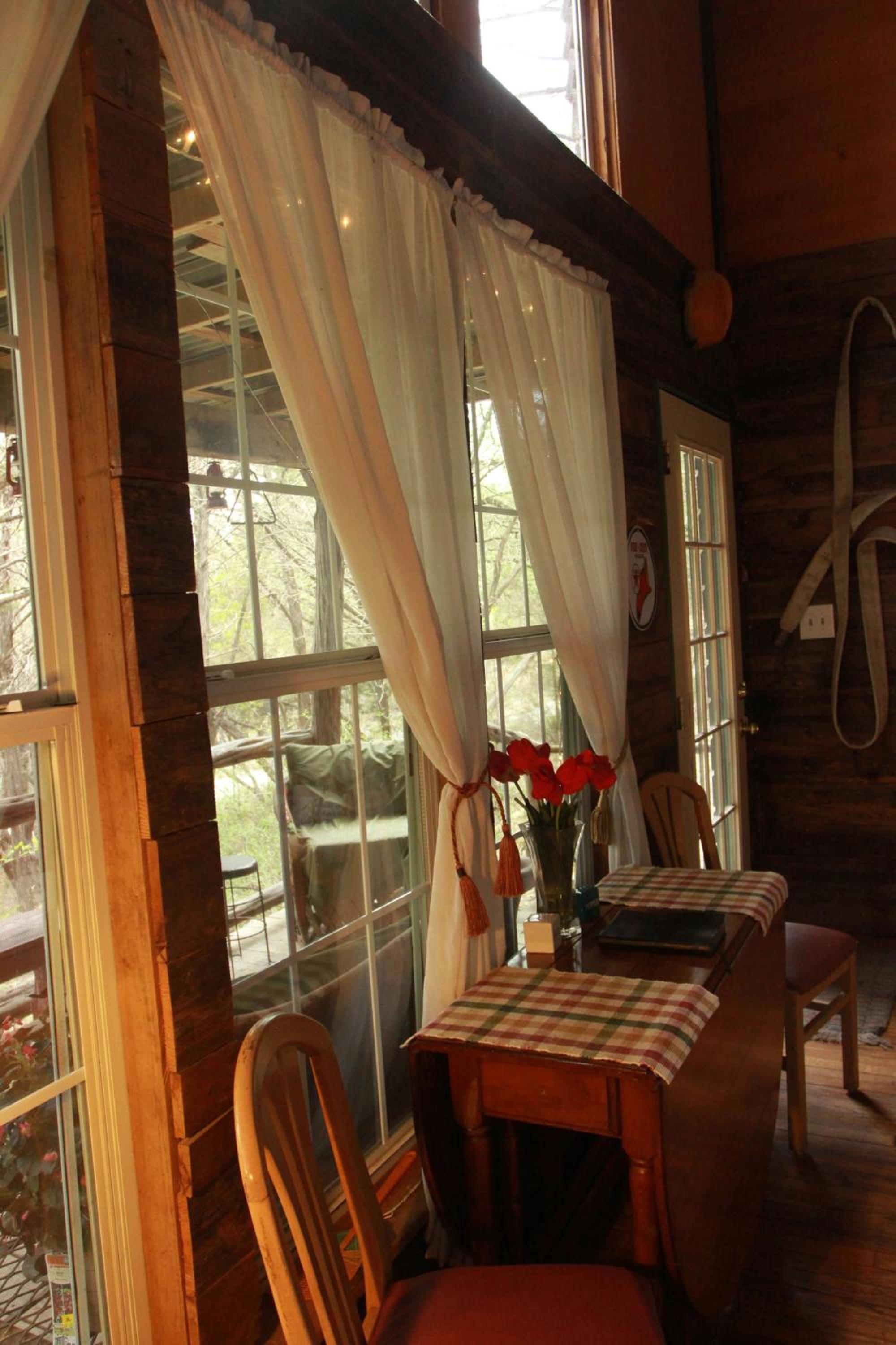 Marble Falls Vacations - The Firehouse at Creekside Camp Cabins - Property Image 20