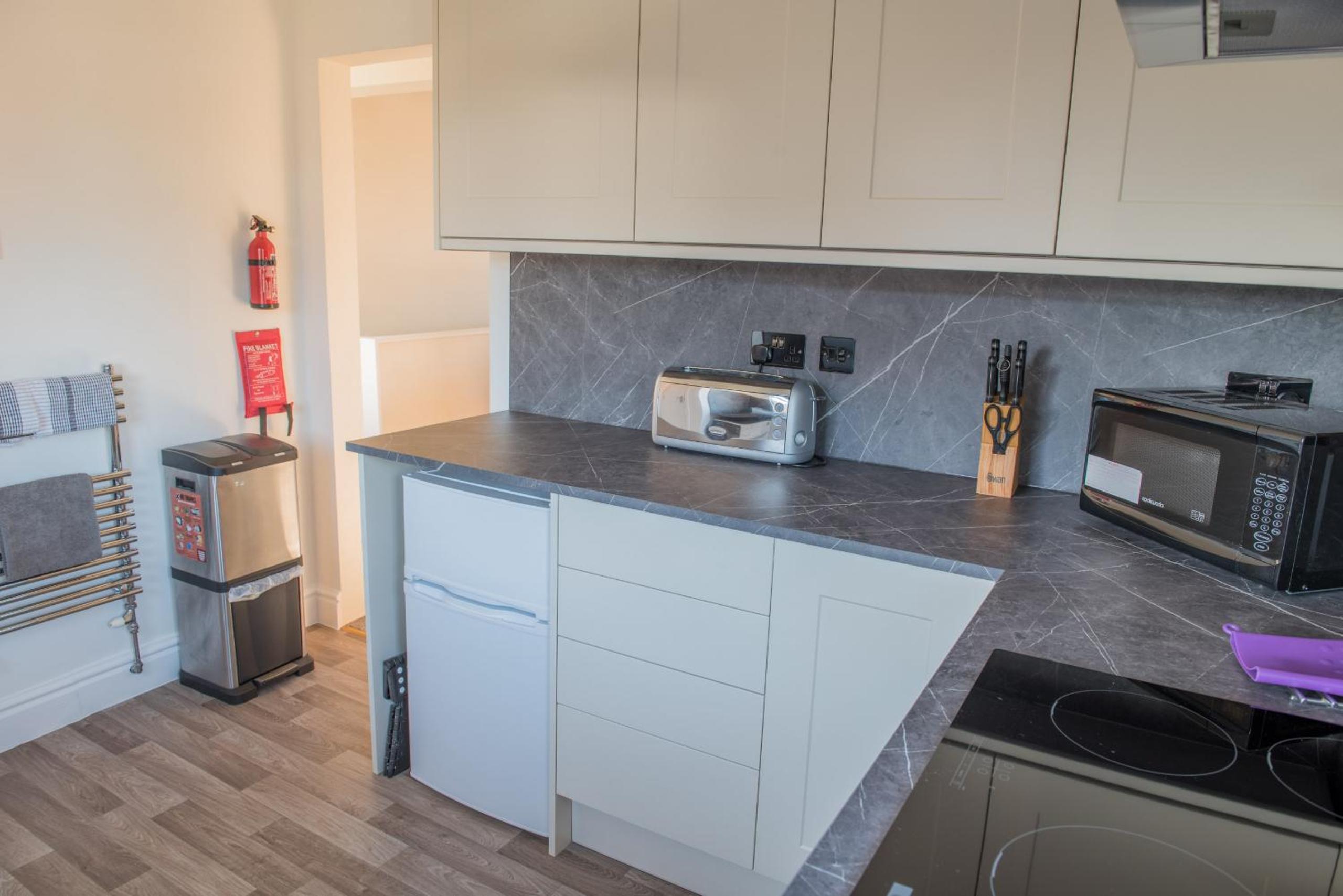 Toothbrush Apartments - Ipswich East - Cauldwell Ave