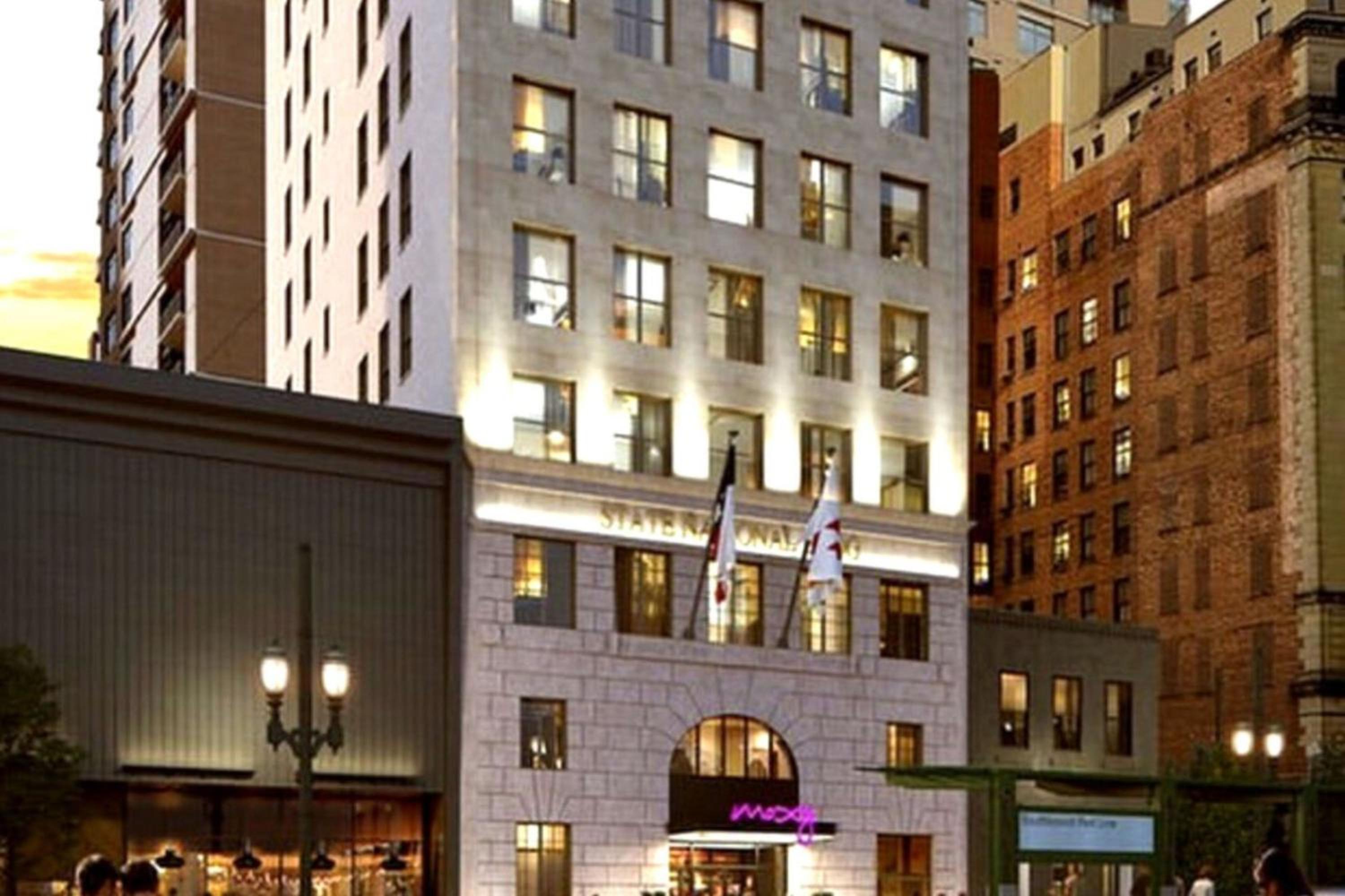 Hotel Moxy Houston Downtown - Image 1