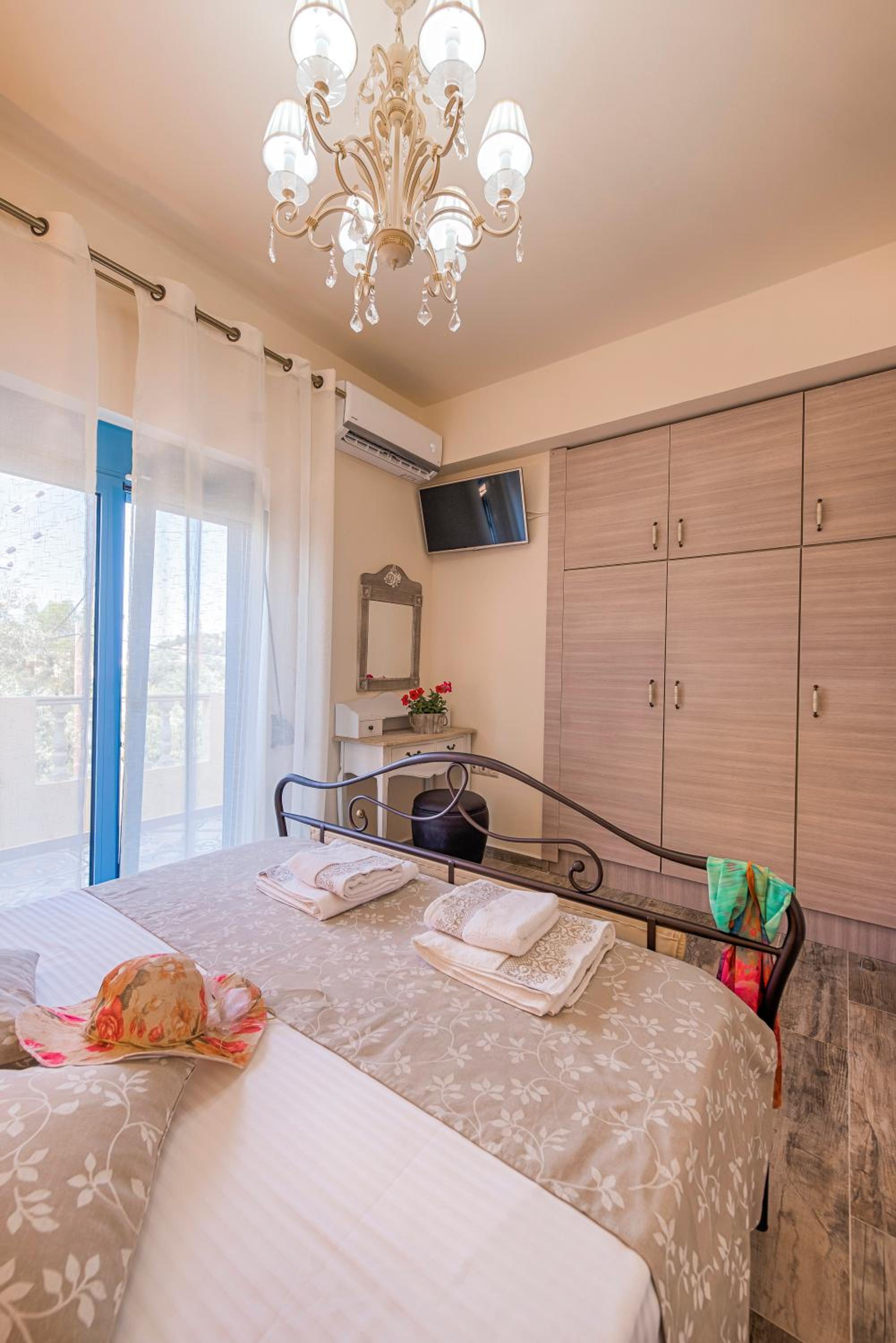 Lindos Vacations - Lindos Luxury Retro Villas - Property Image 21