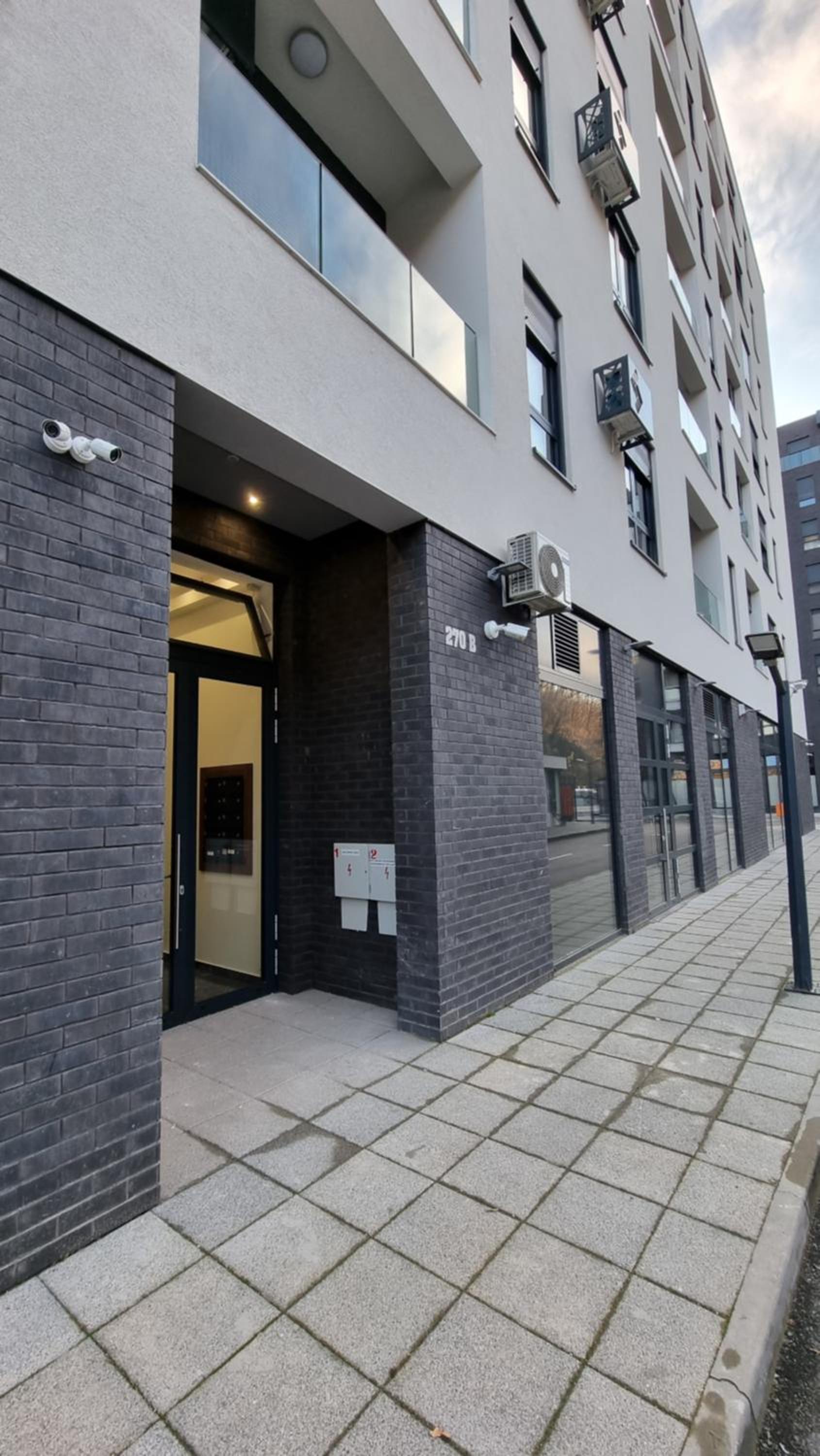 Alek Place