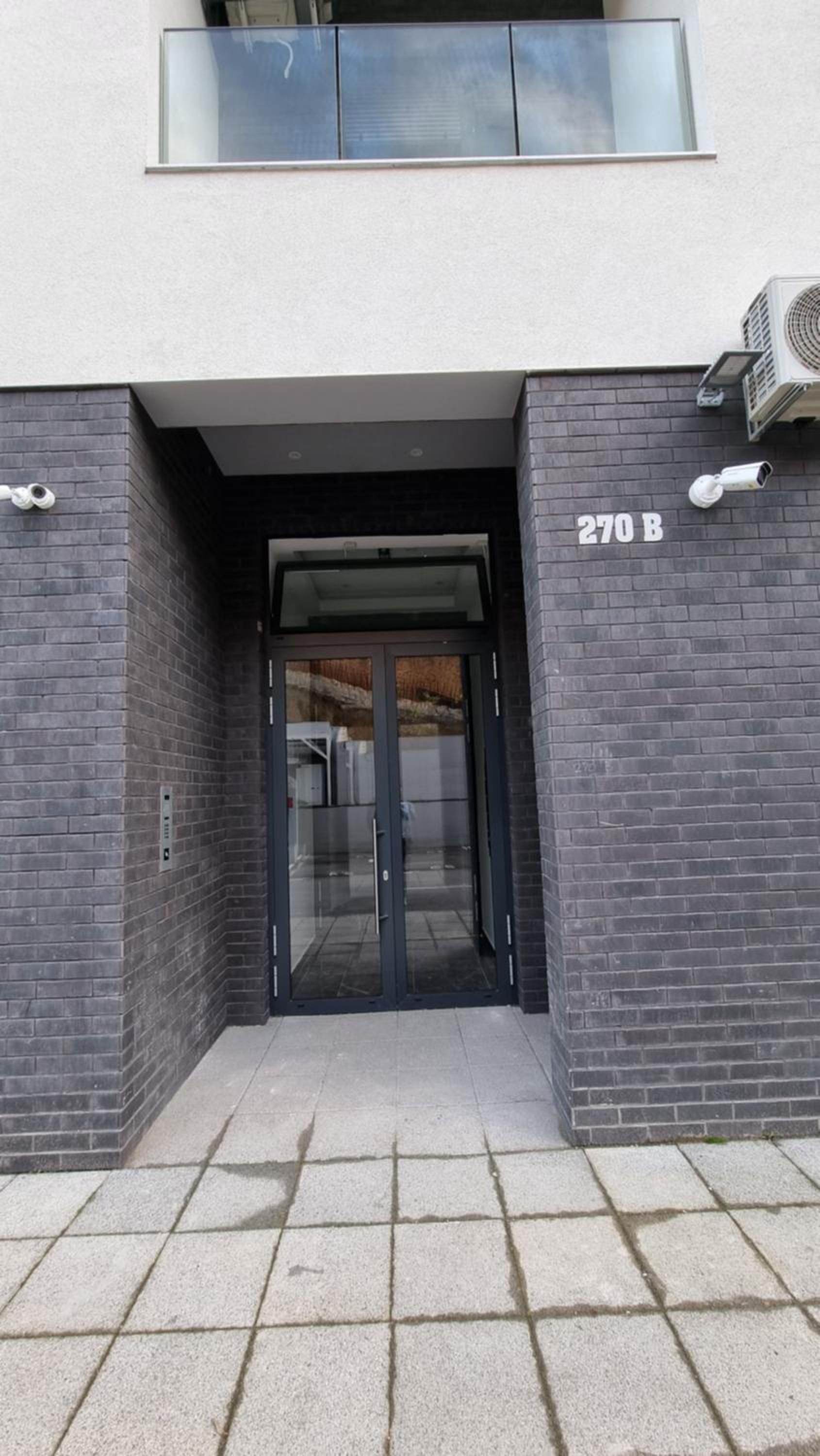 Alek Place
