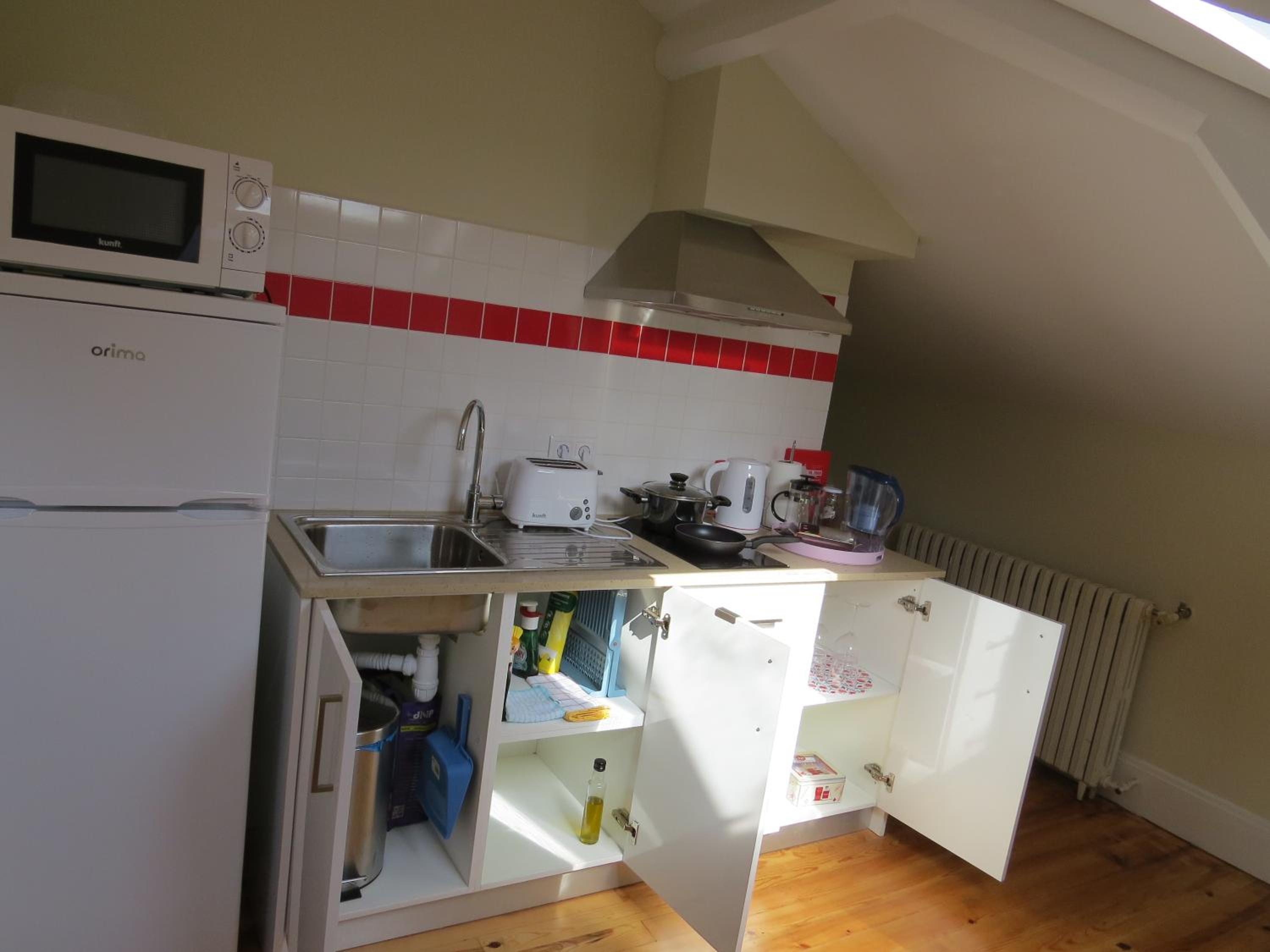 Coimbra Vacations - Sky Accommodations Rome Studio - Property Image 22