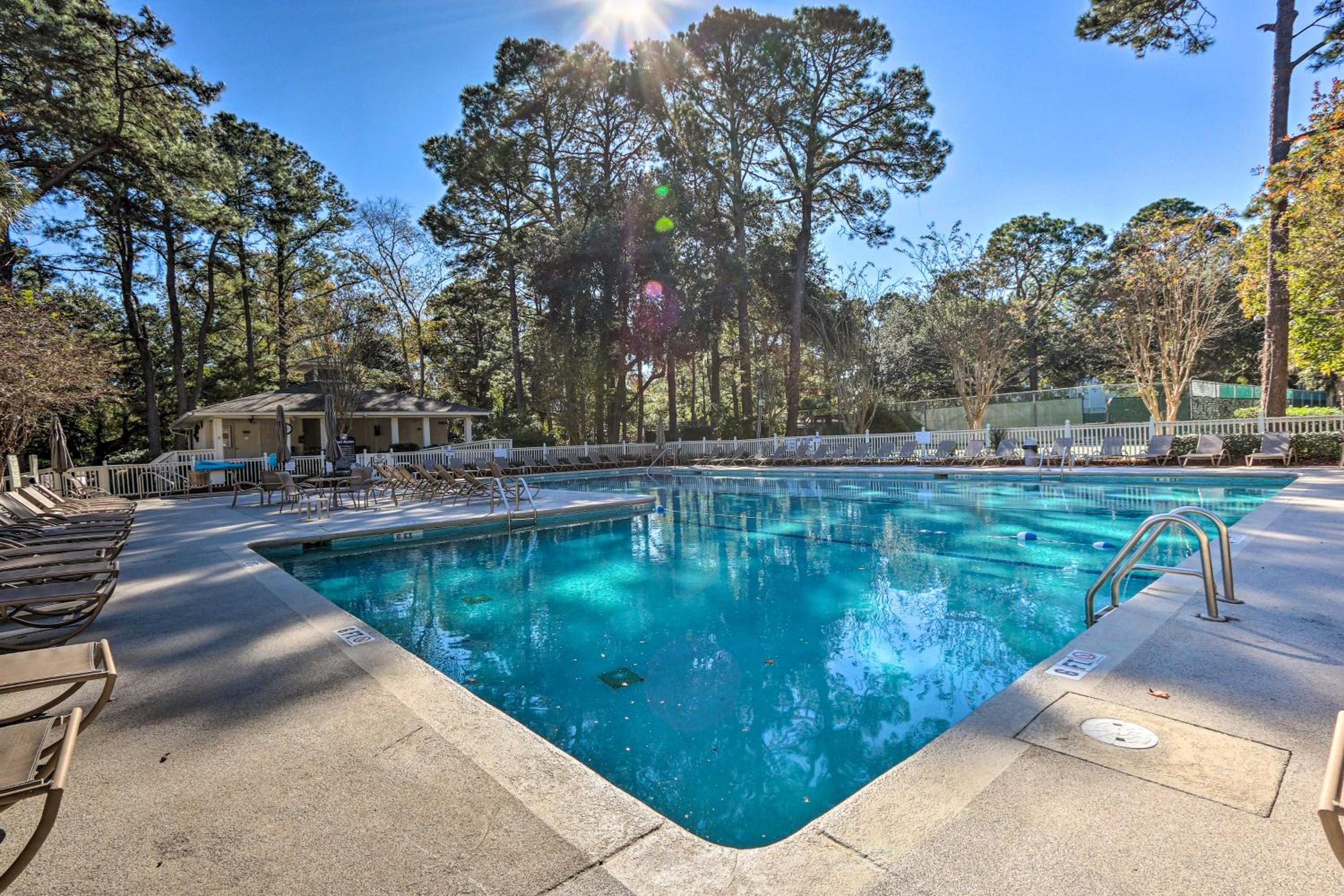 Walk to Beach: Hilton Head Condo w/ Pool Access view 4
